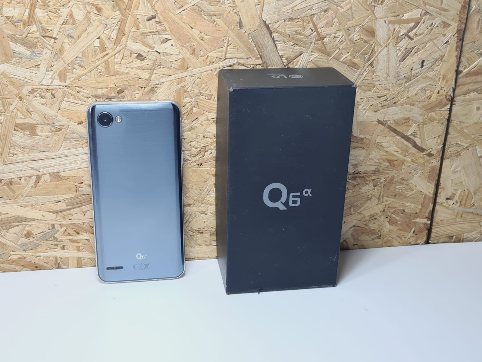Telemóvel LG Q6 M700 Alpha — imagen 2
