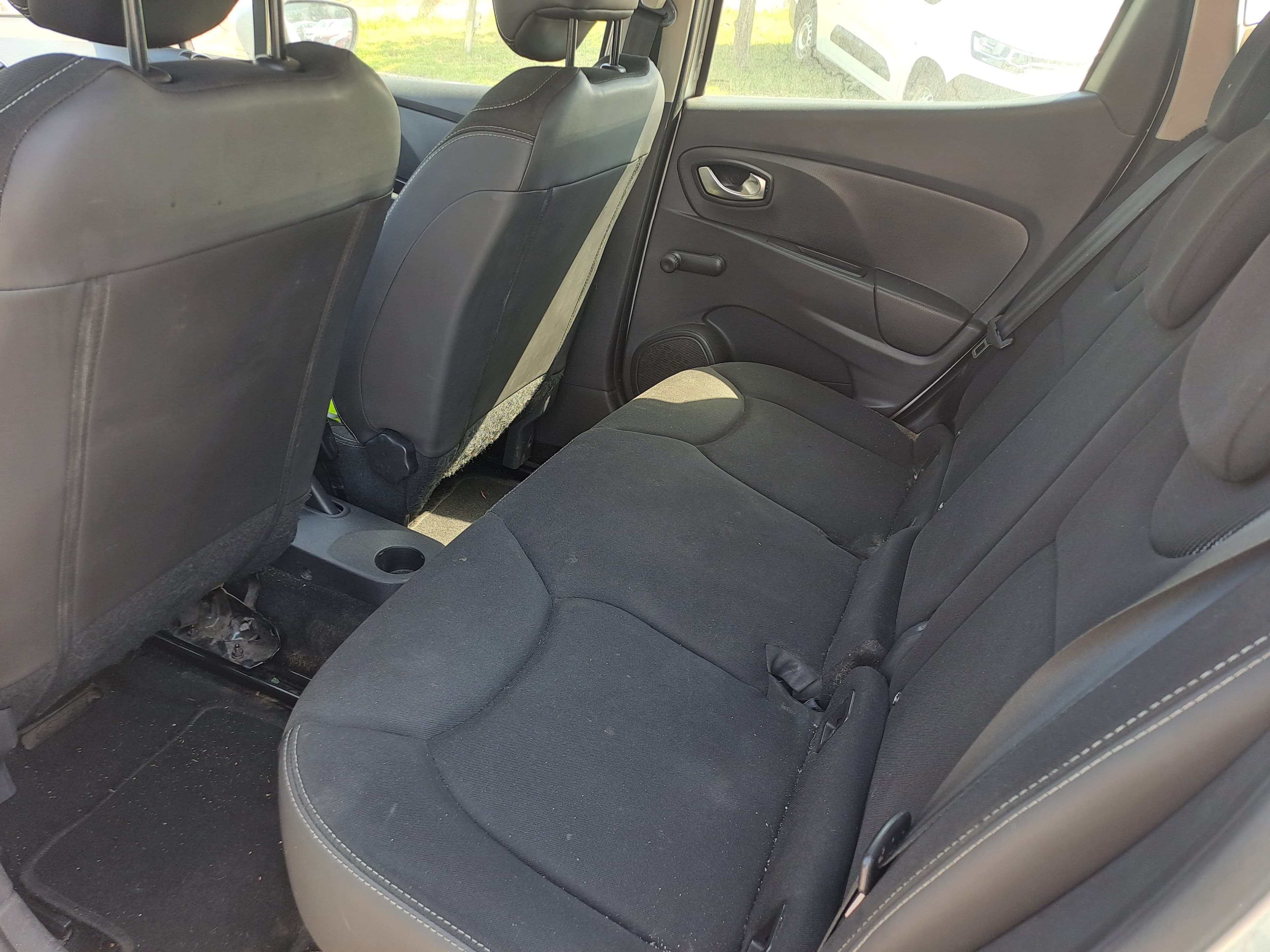 Renault Clio DCI · Ano 2015 — imagen 14