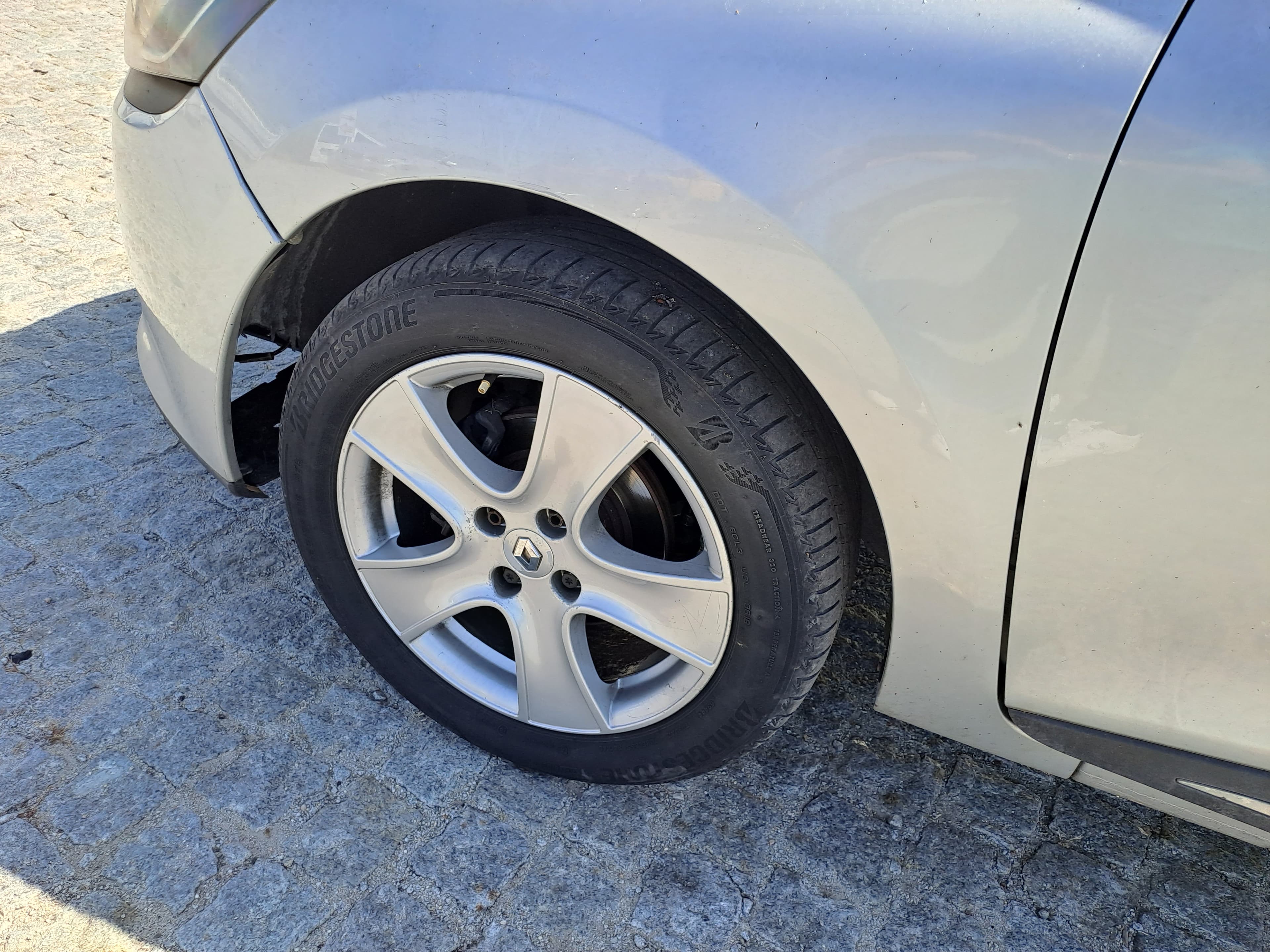 Renault Clio DCI · Ano 2015 — imagen 8