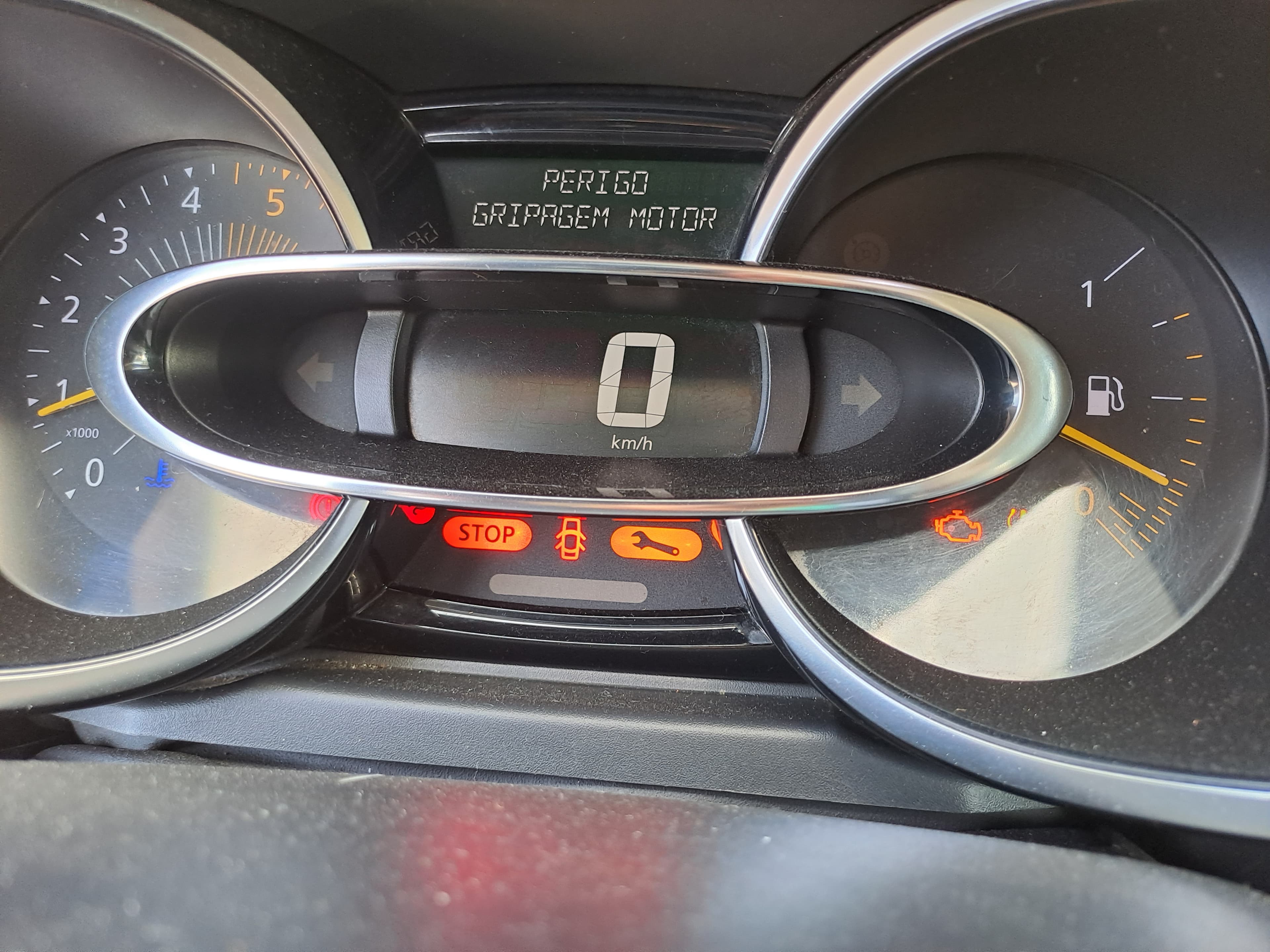 Renault Clio DCI · Ano 2015 — imagen 22