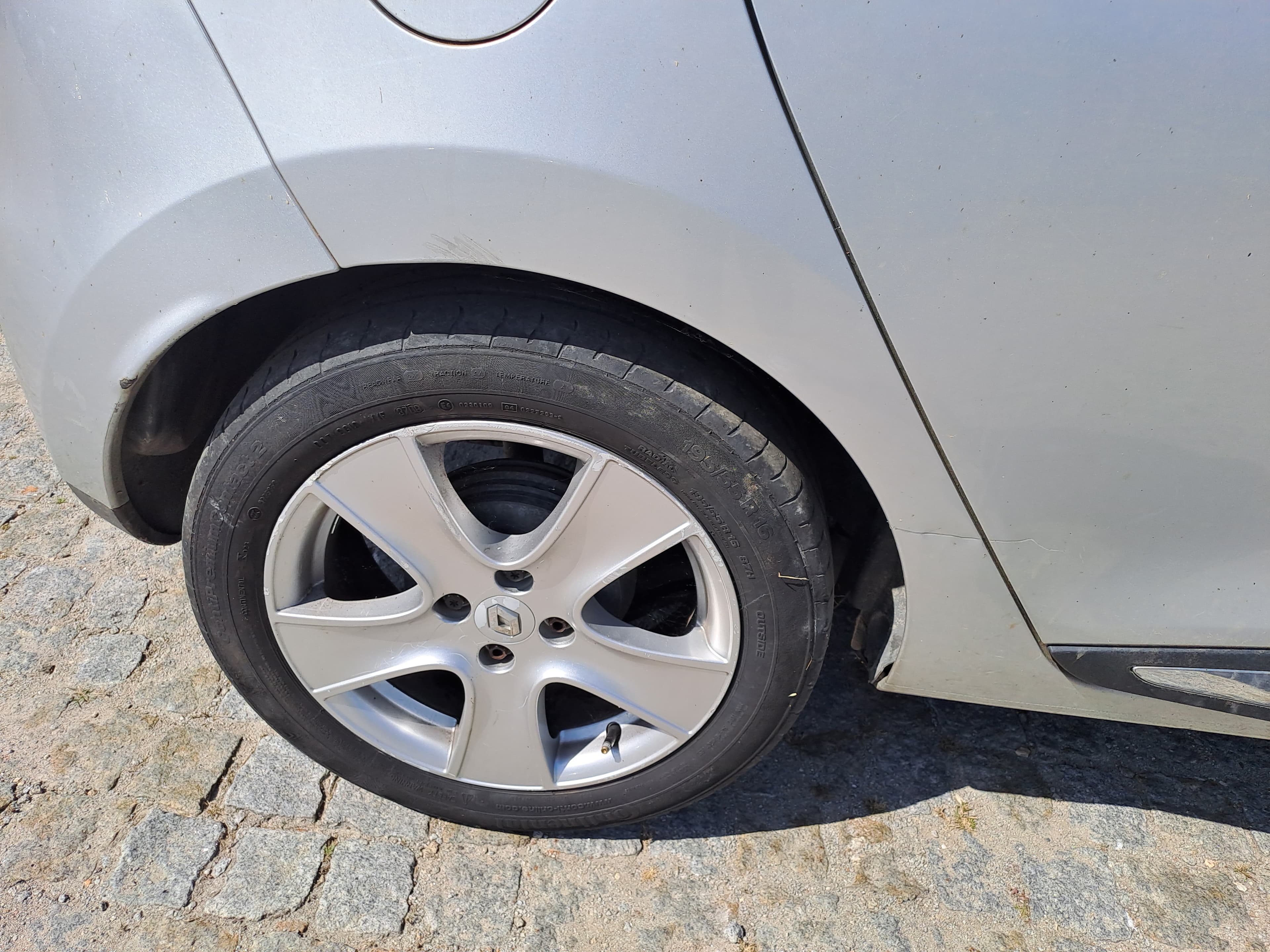 Renault Clio DCI · Ano 2015 — imagen 12