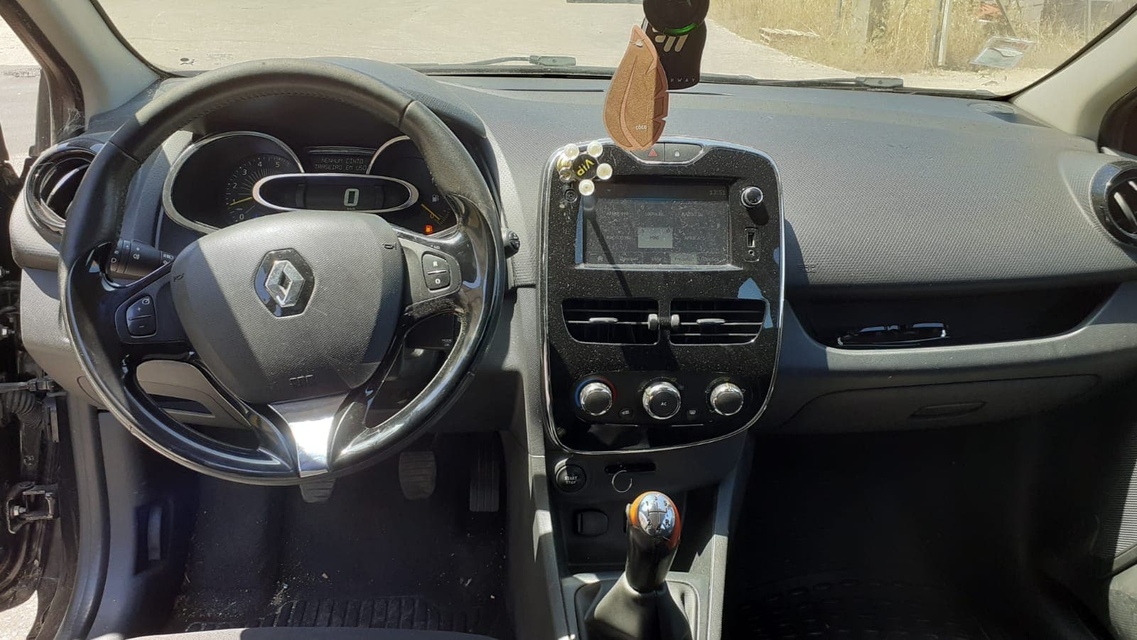 Renault Clio IV Grandtour DCI · Ano 2014 — image 18