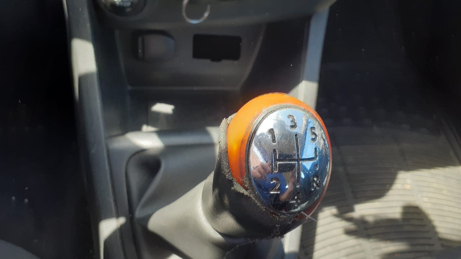 Renault Clio IV Grandtour DCI · Ano 2014 — image 19