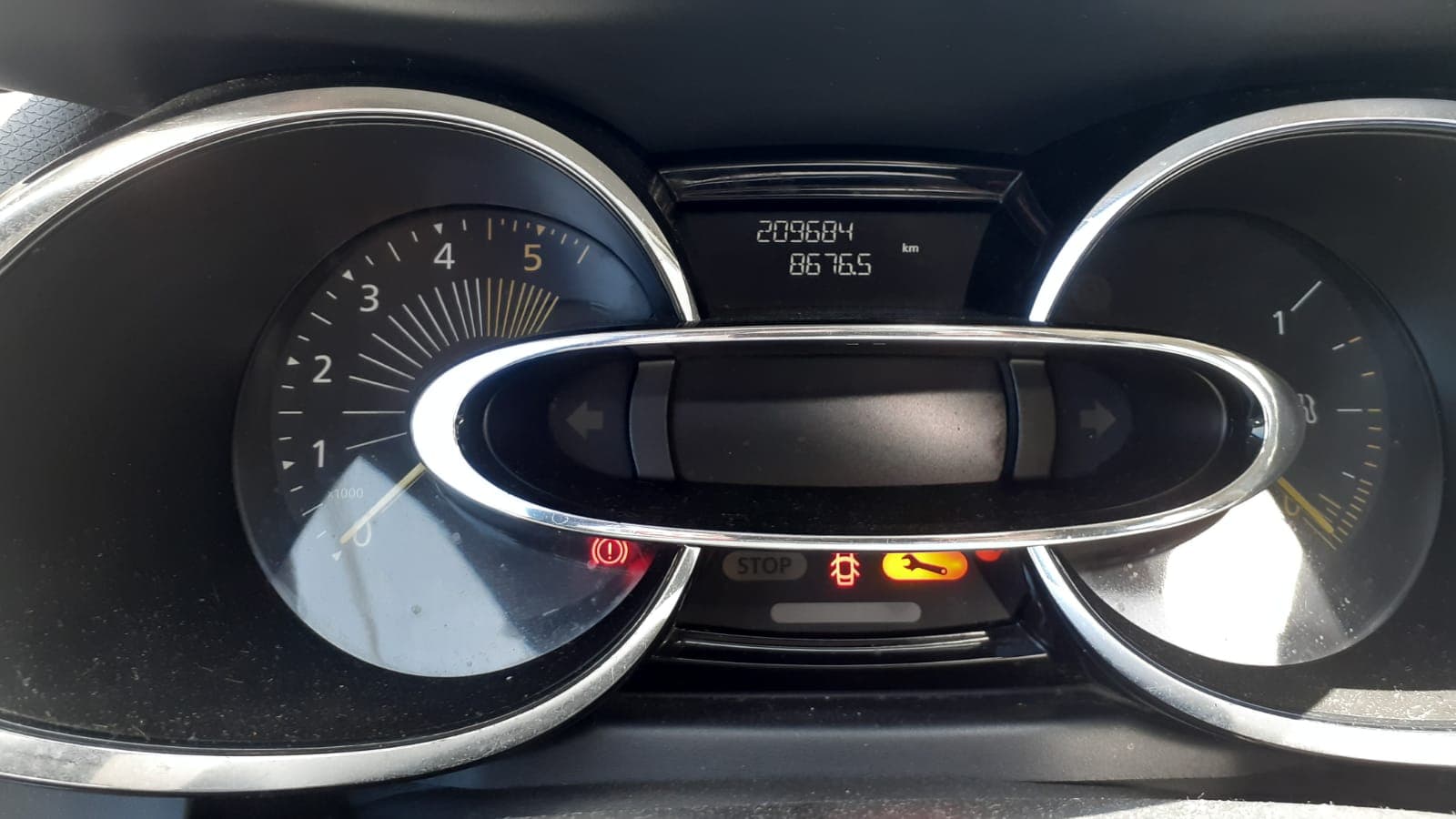 Renault Clio IV Grandtour DCI · Ano 2014 — image 24
