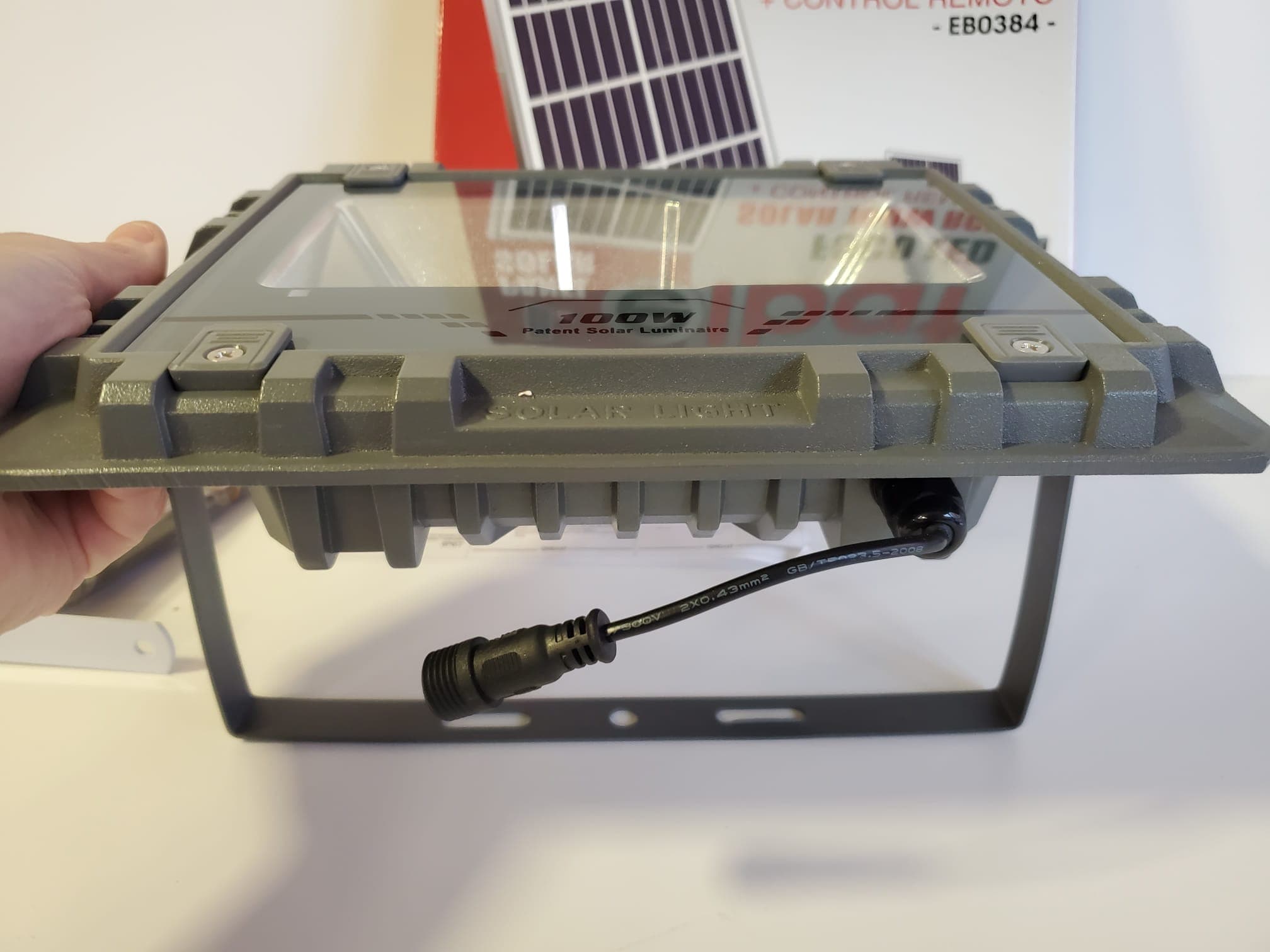 Foco Led e Painel Solar — imagem 25