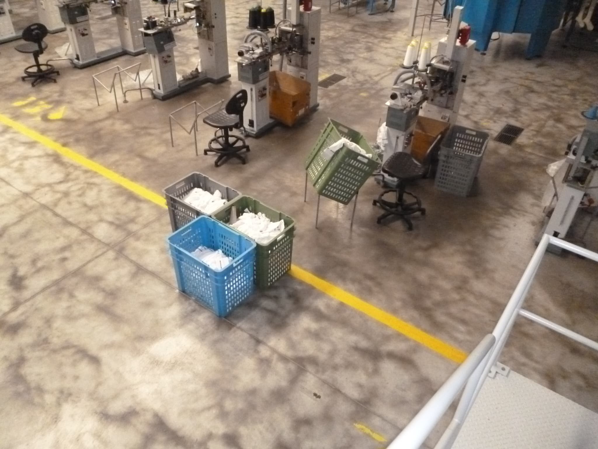 Lotes 12 a 43 - Máquinas Têxteis e Equipamentos — imagen 135