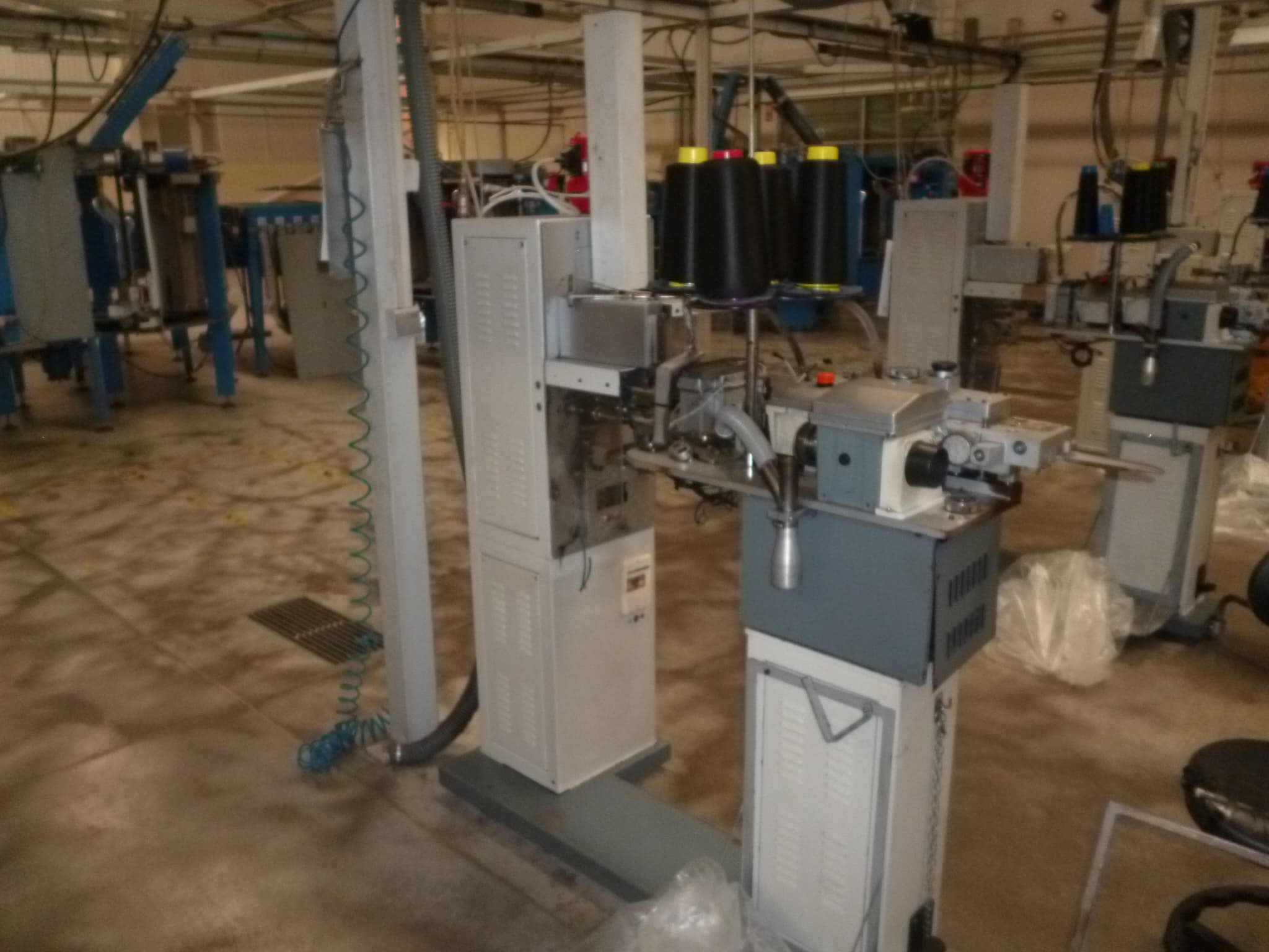 Lotes 12 a 43 - Máquinas Têxteis e Equipamentos — imagen 108