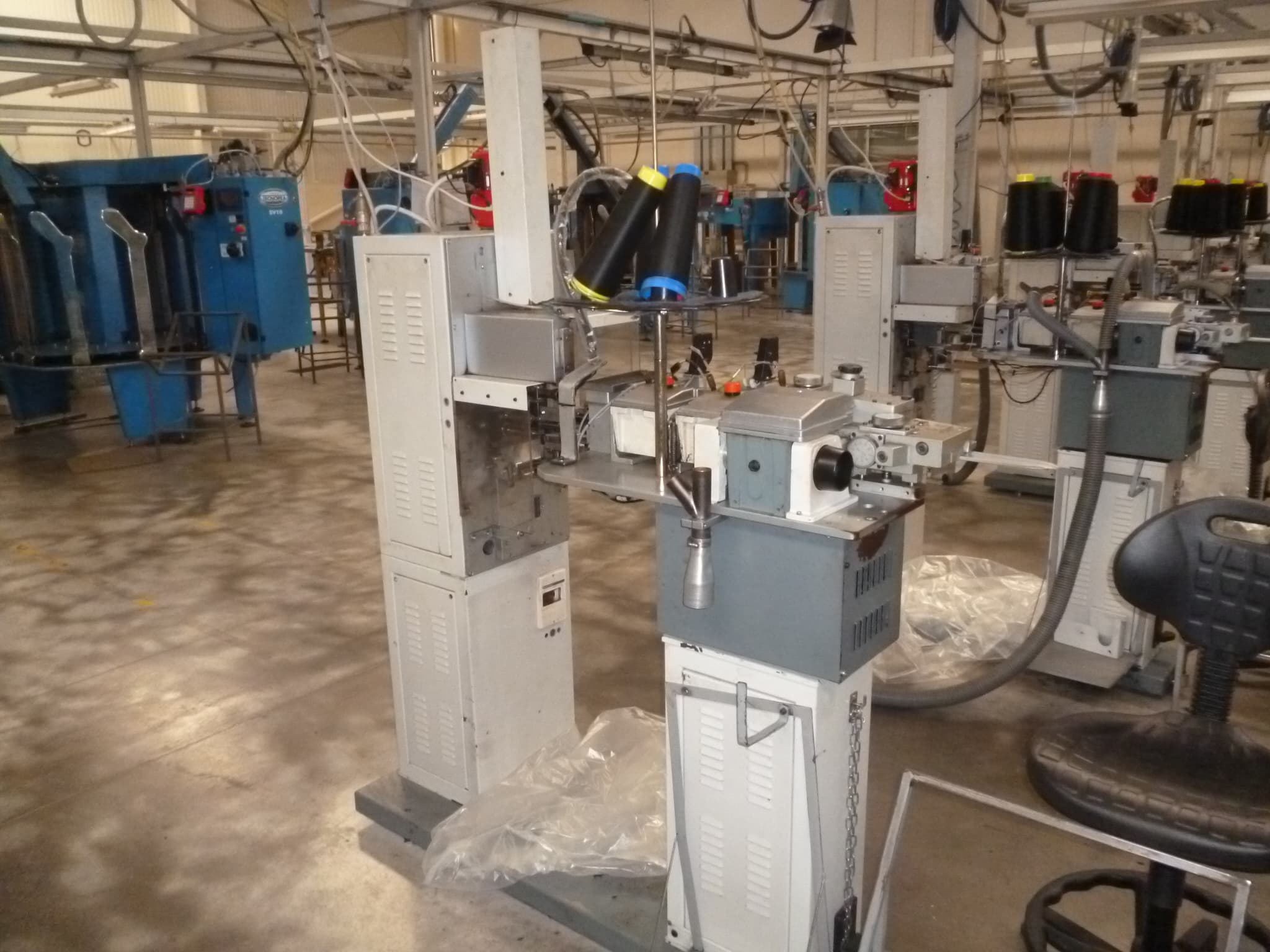 Lotes 12 a 43 - Máquinas Têxteis e Equipamentos — imagen 100