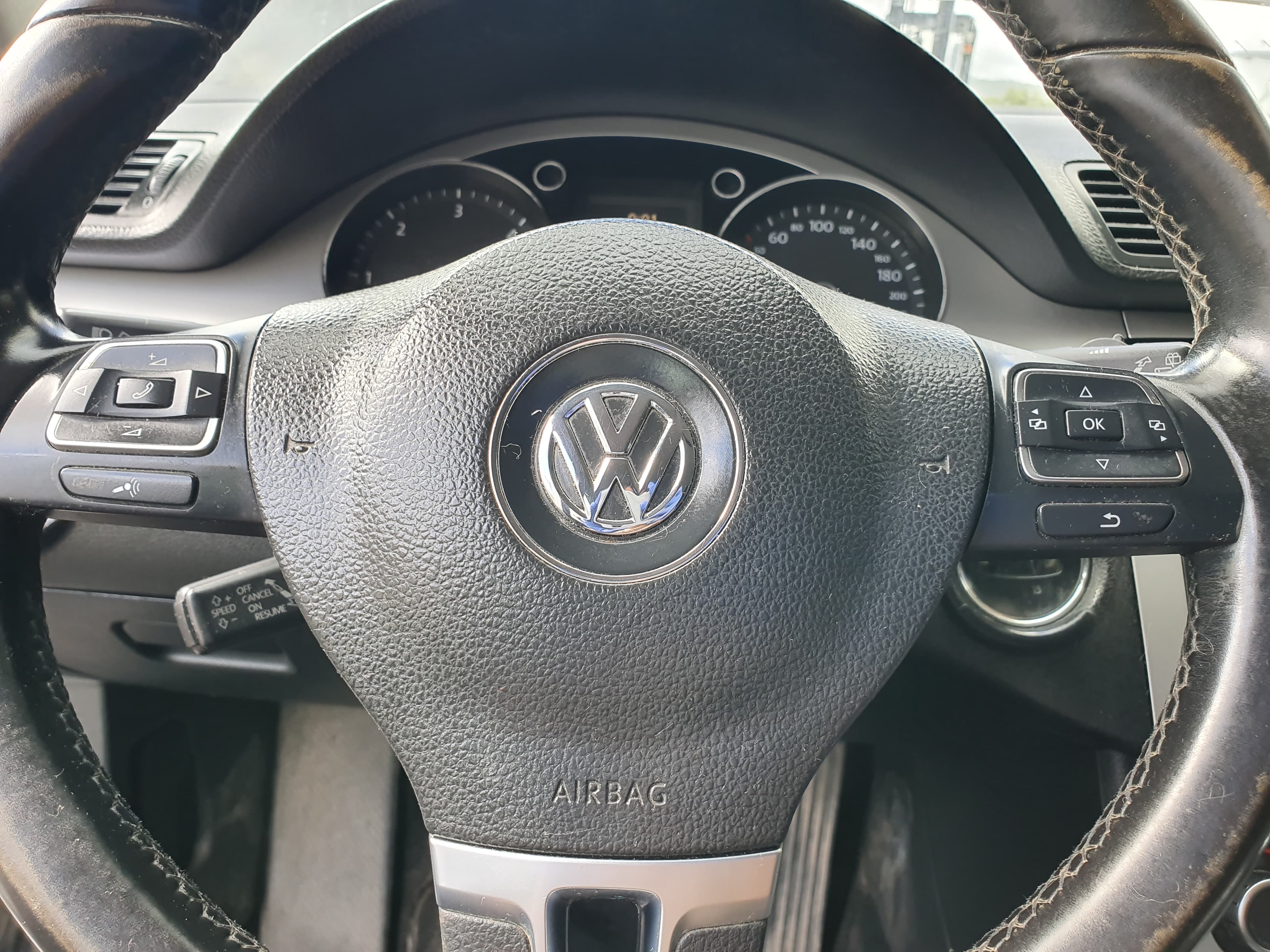 Volkswagen Passat · Ano 2011 — image 38