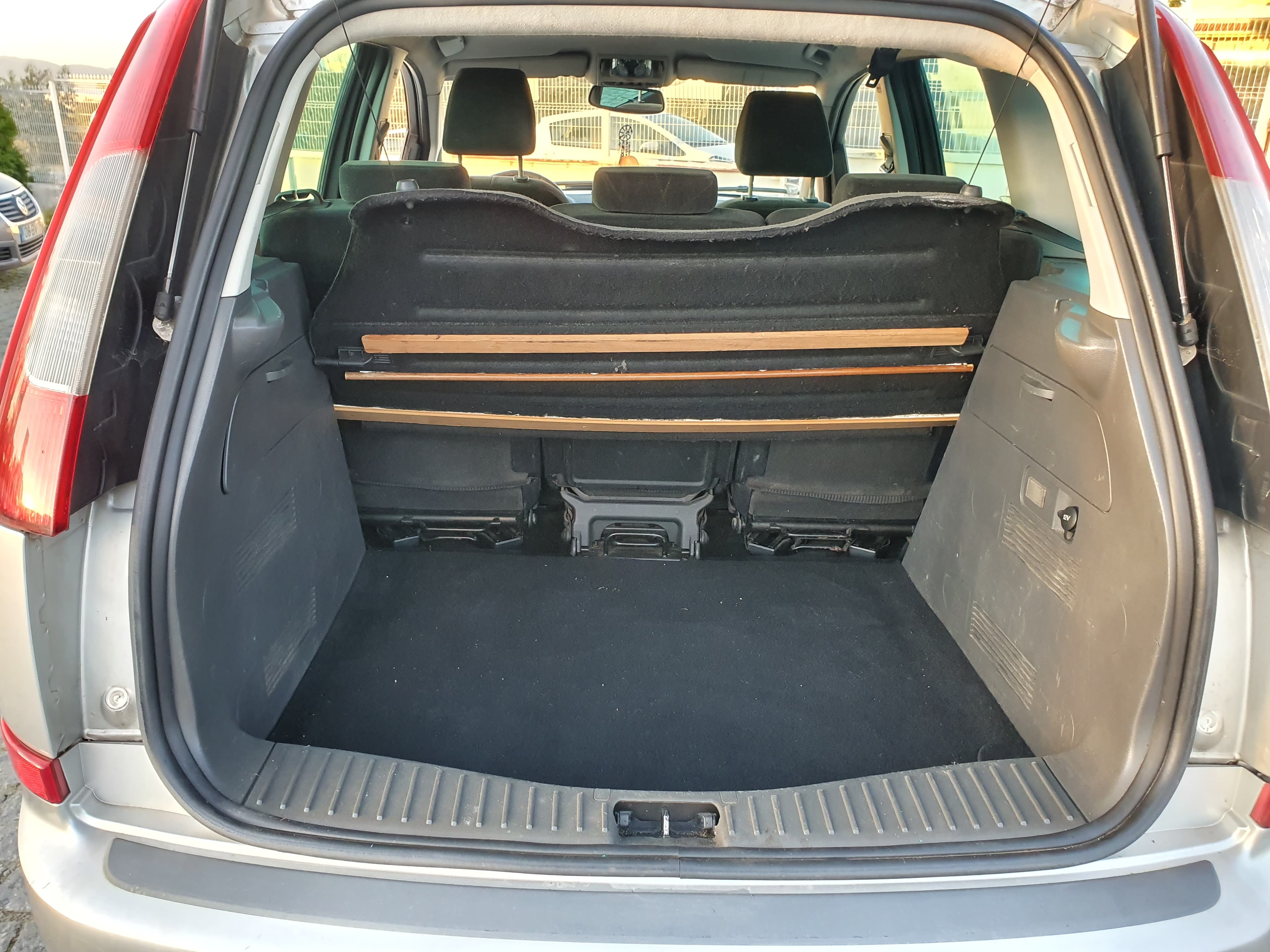 Ford Focus C-max · Ano 2006 — imagen 8