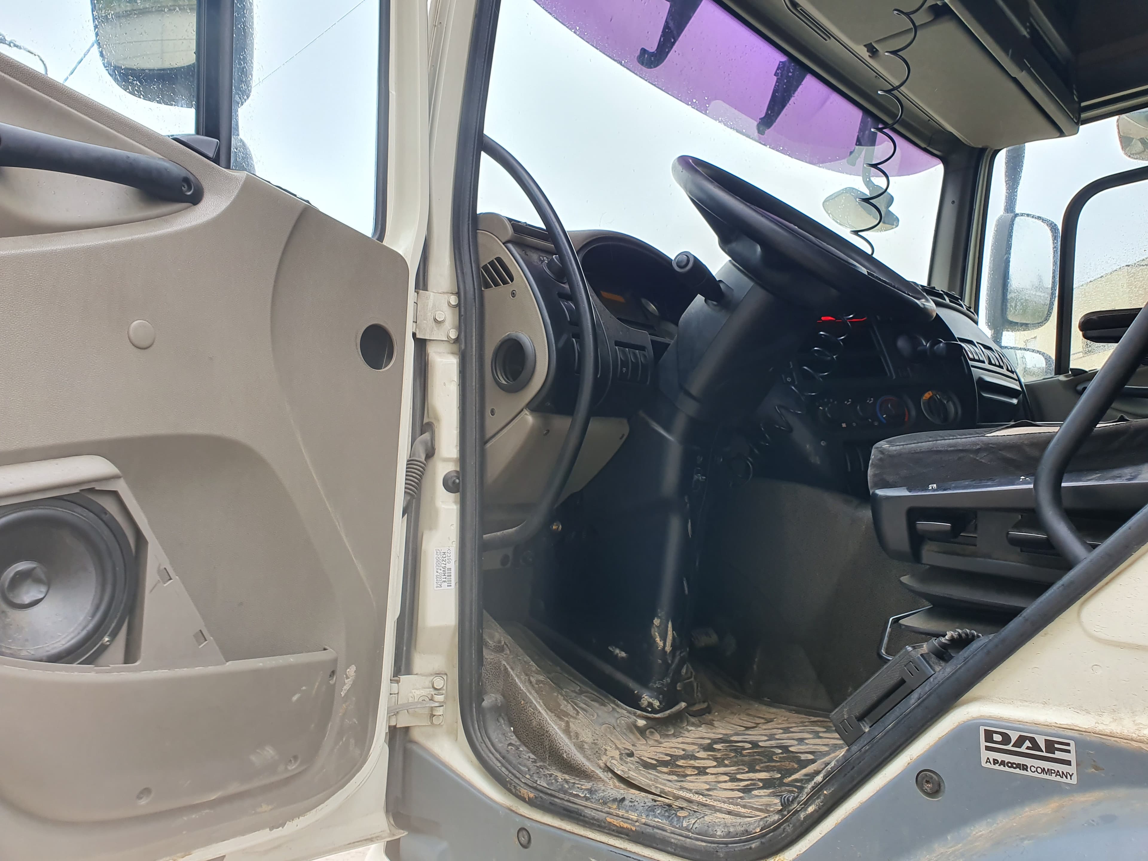 Porta Máquinas DAF CF 85.460 · Ano 2011 — imagen 8