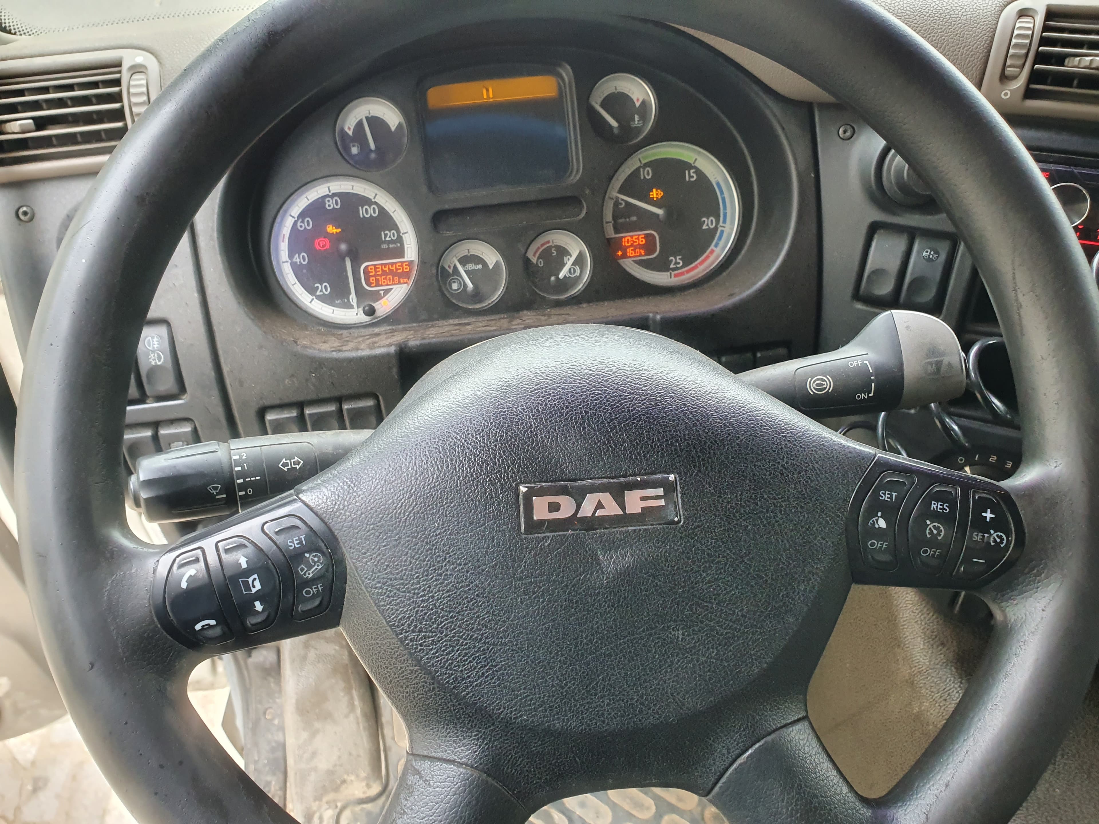 Porta Máquinas DAF CF 85.460 · Ano 2011 — imagen 18