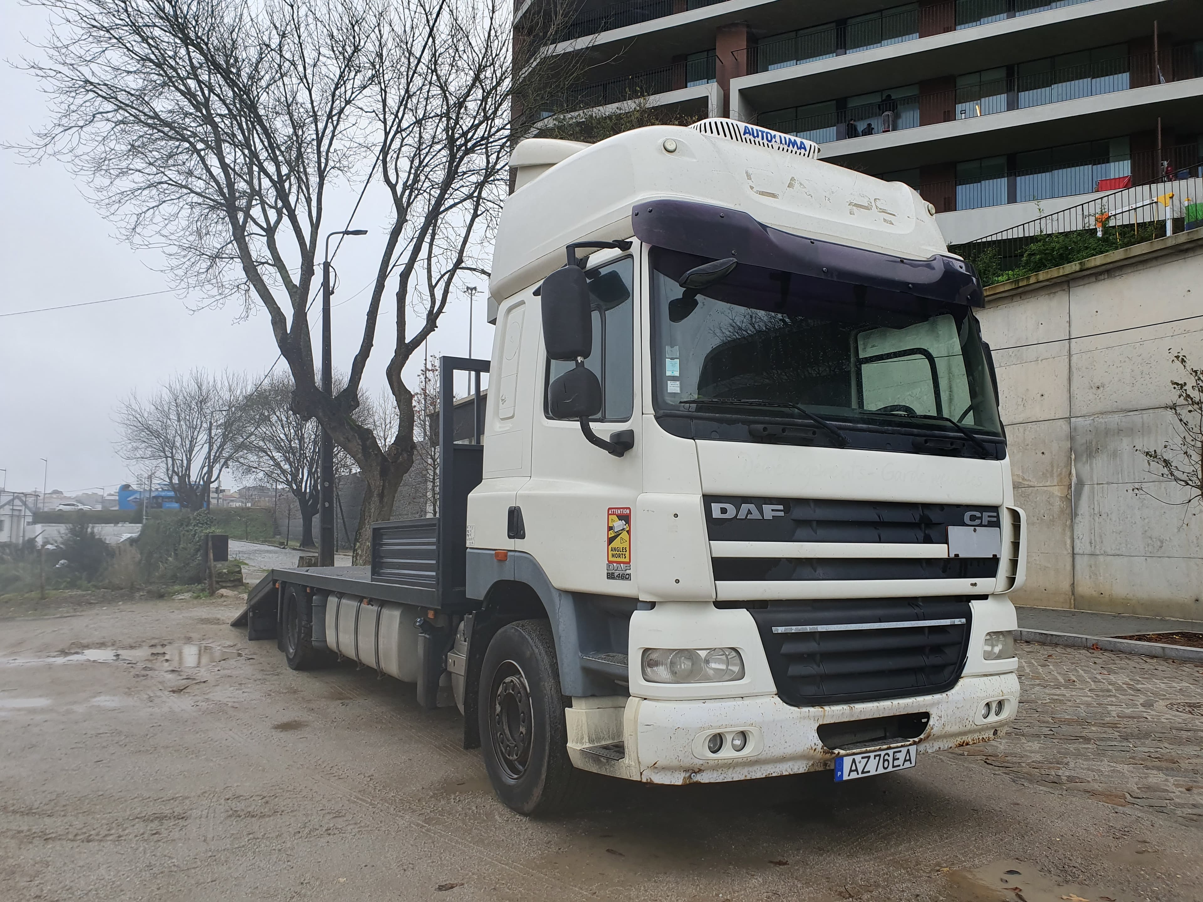 Porta Máquinas DAF CF 85.460 · Ano 2011 — image 3