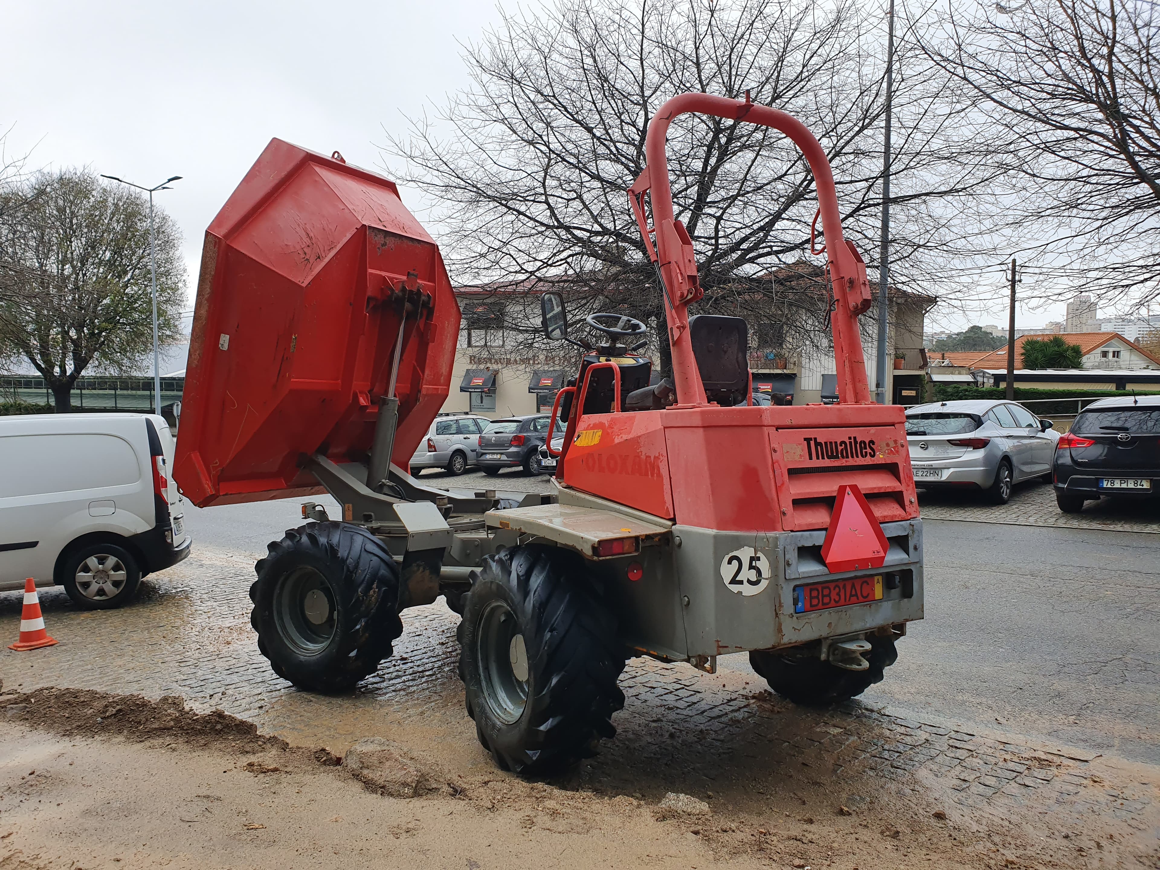 Dumper Thwaites Mach 664 · Ano 2011 — imagen 4