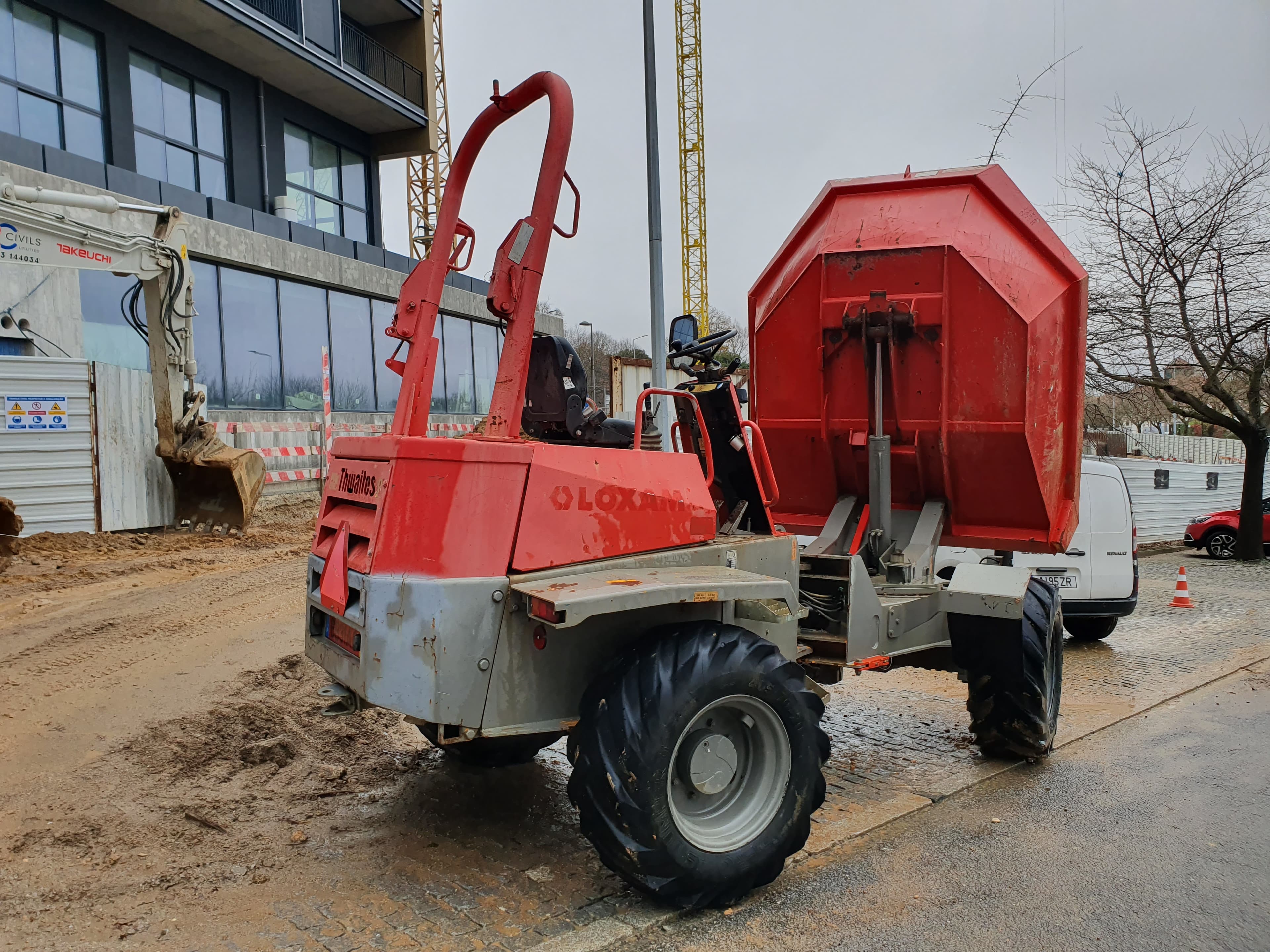 Dumper Thwaites Mach 664 · Ano 2011 — imagen 3