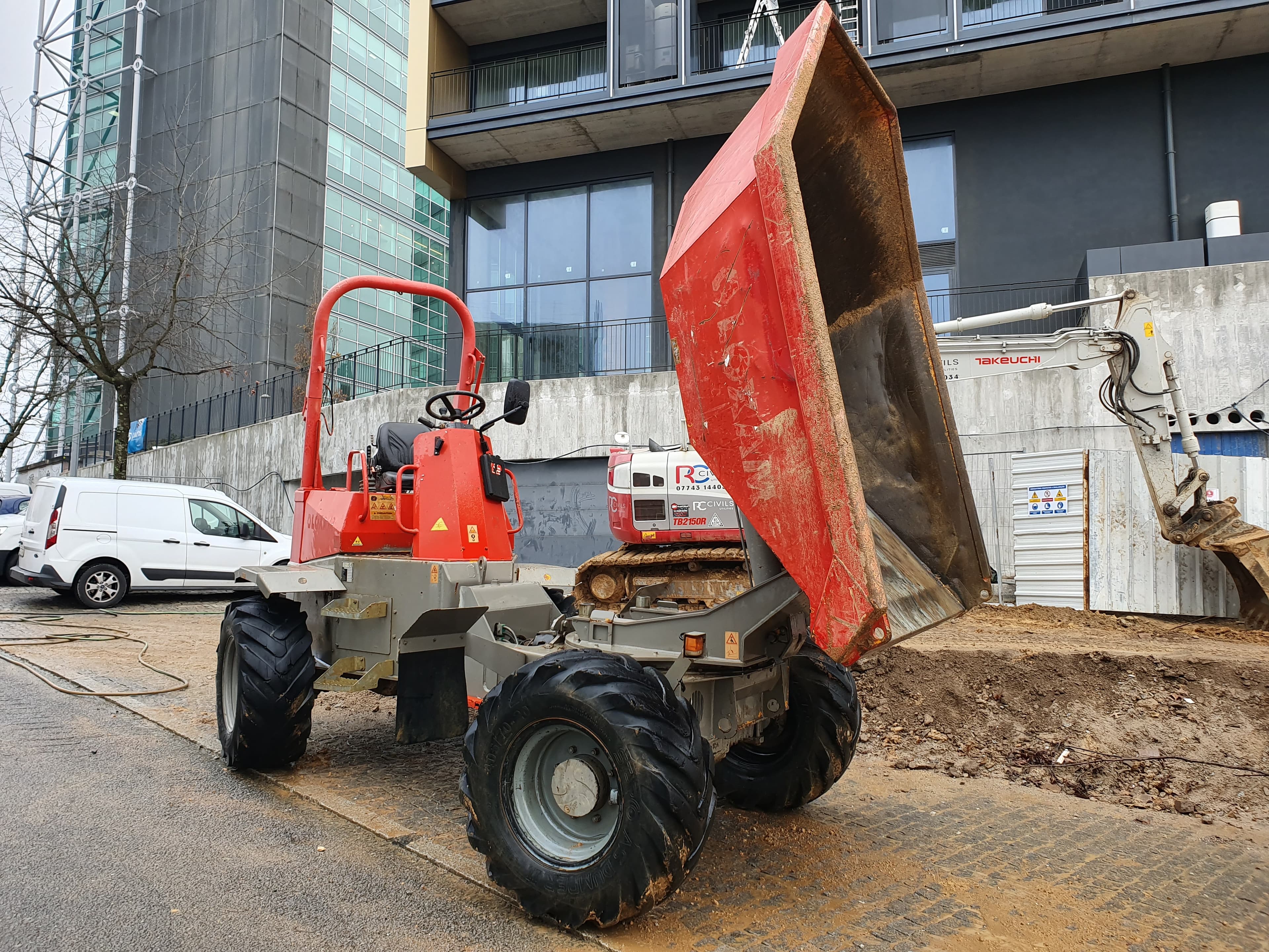 Dumper Thwaites Mach 664 · Ano 2011 — imagen 2