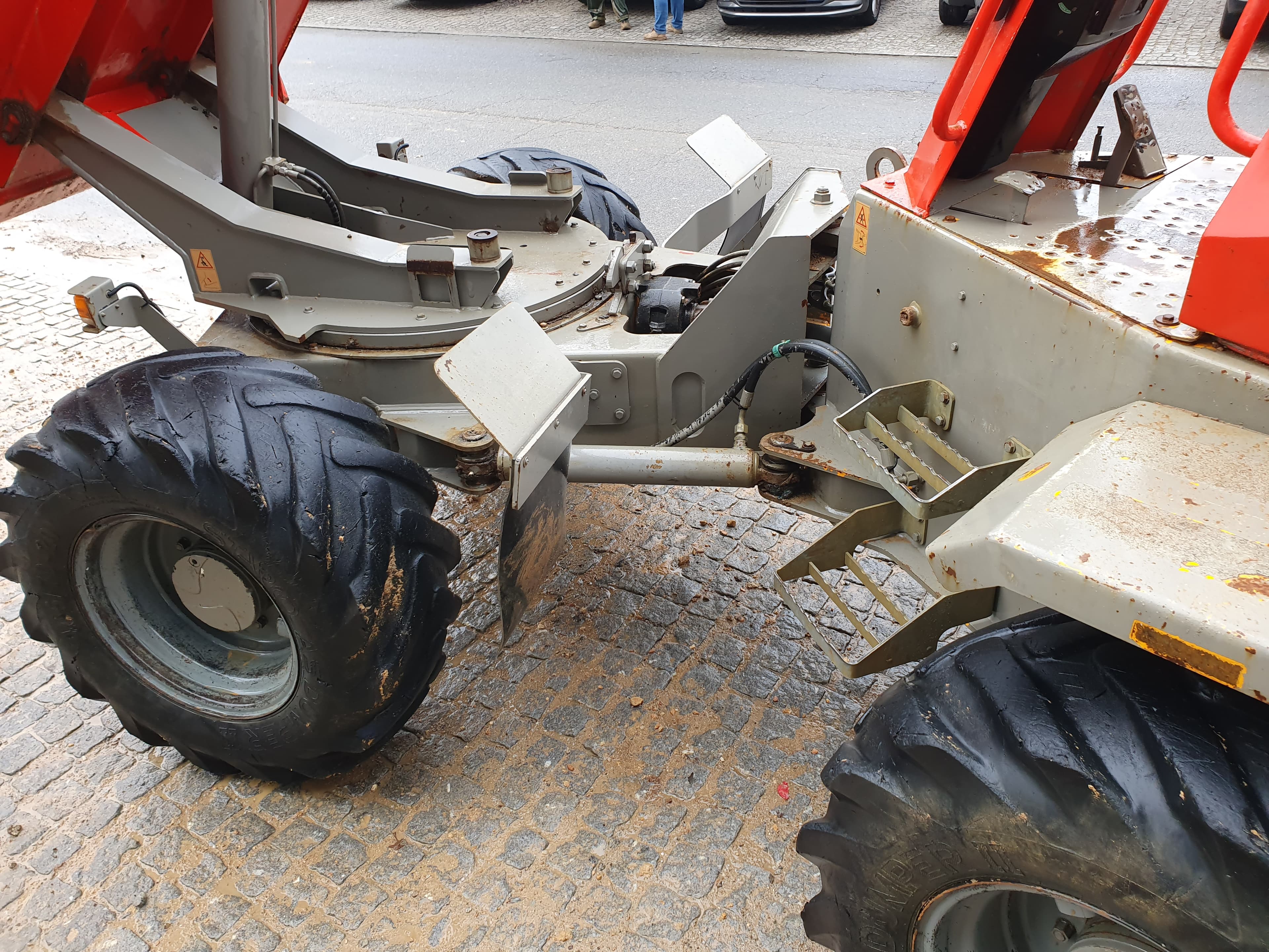 Dumper Thwaites Mach 664 · Ano 2011 — imagen 12