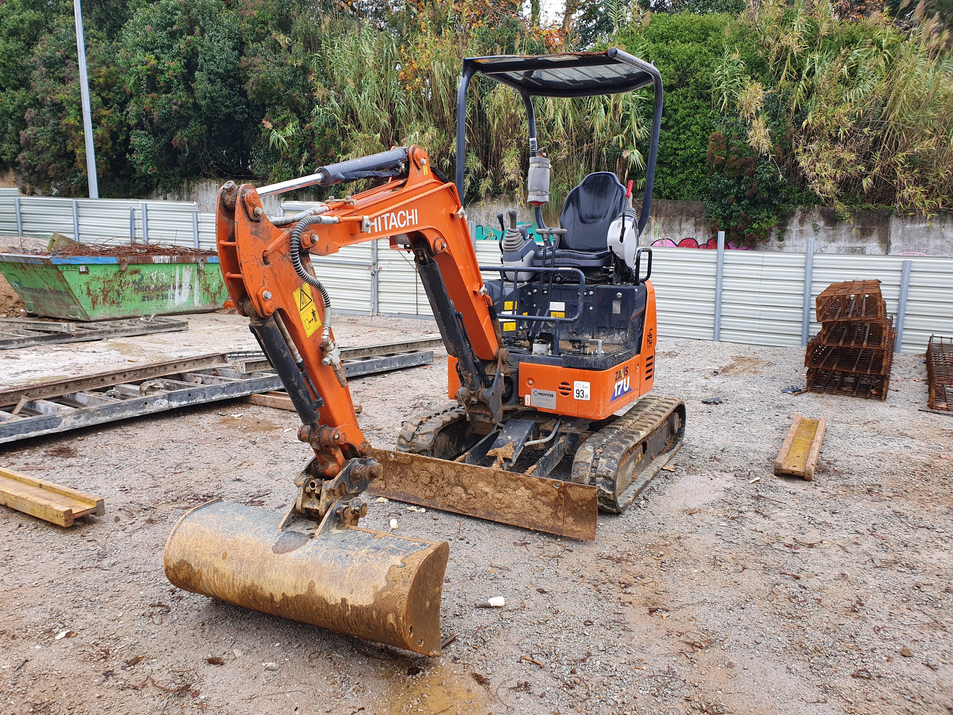 Mini Giratória Rastos Hitachi · Ano 2022 — imagen 2