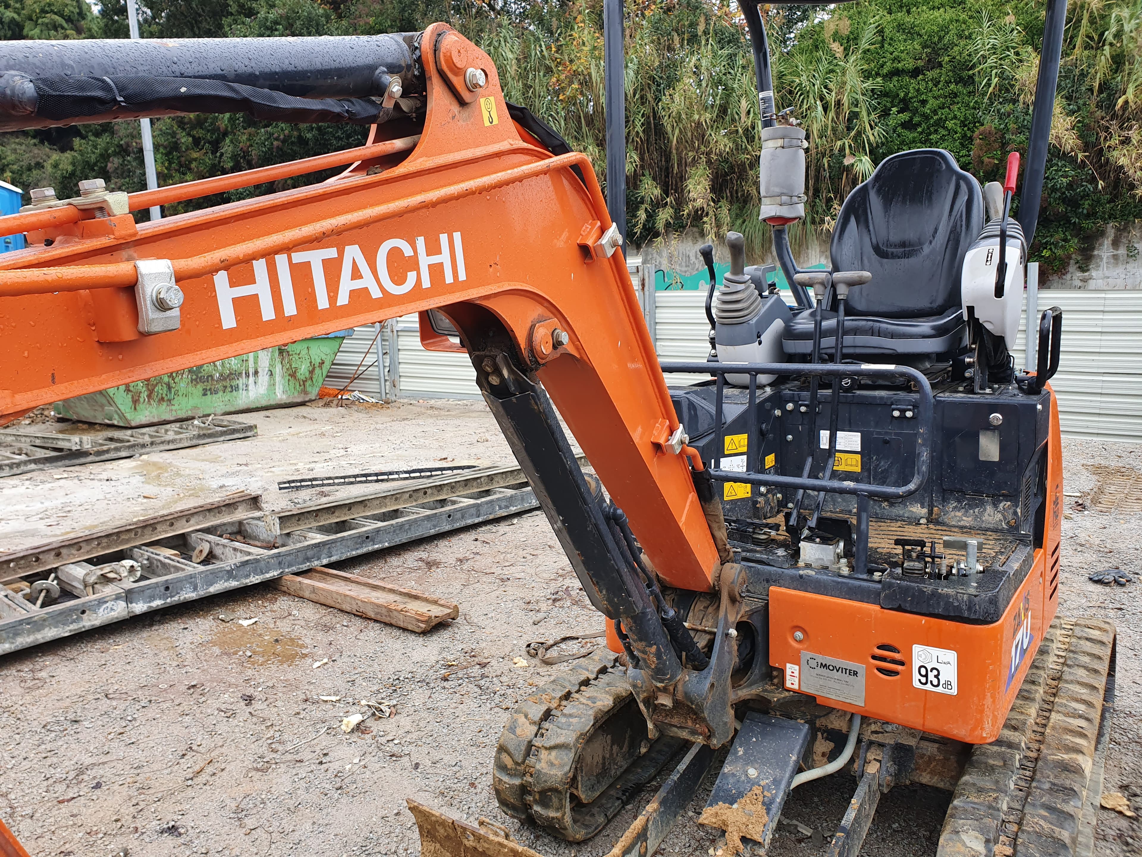 Mini Giratória Rastos Hitachi · Ano 2022 — imagen 7
