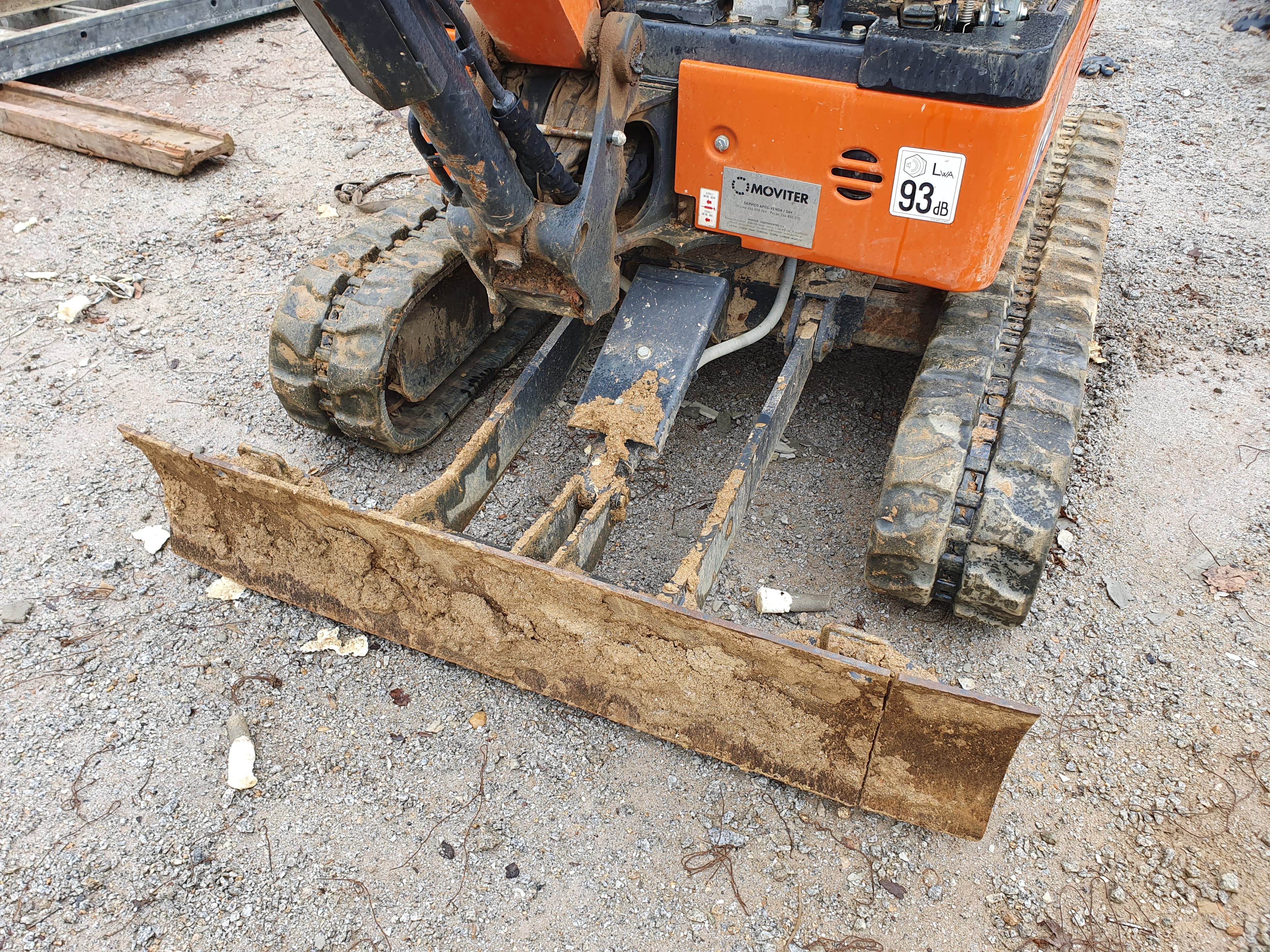 Mini Giratória Rastos Hitachi · Ano 2022 — imagen 6