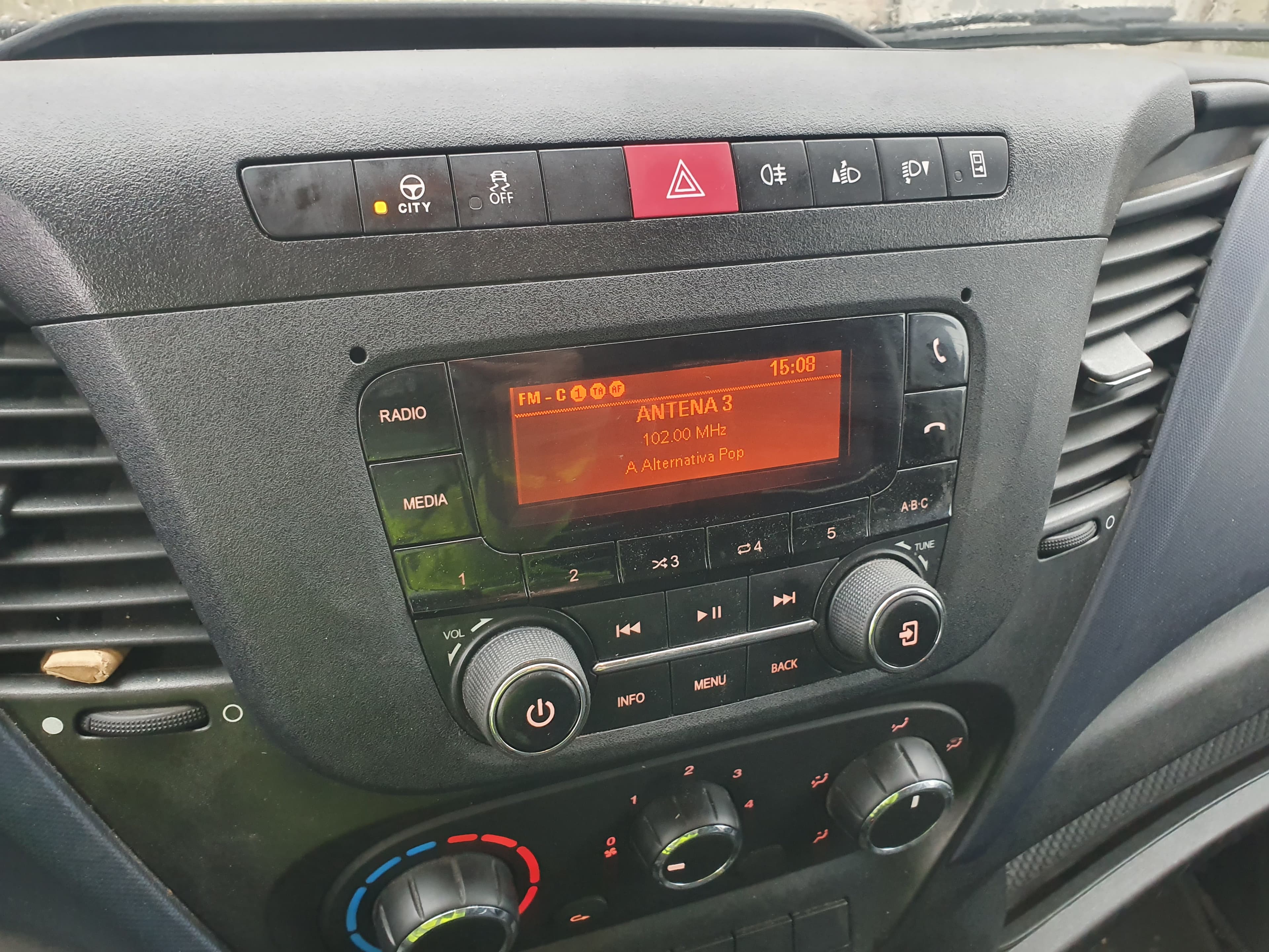 Iveco Daily 35-140 · Ano 2020 — imagen 28