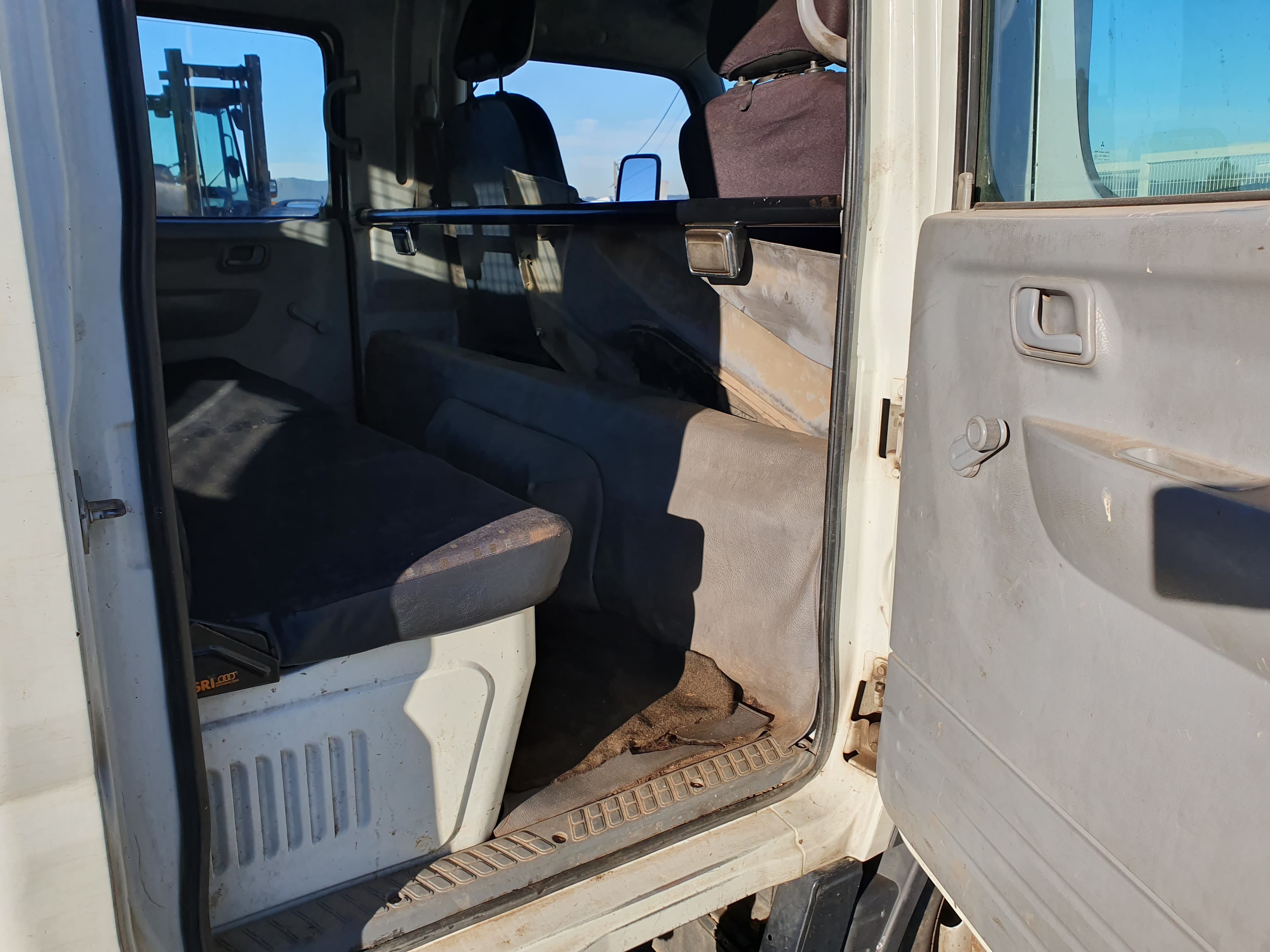 Mitsubishi Canter · Ano 2007 — imagen 24