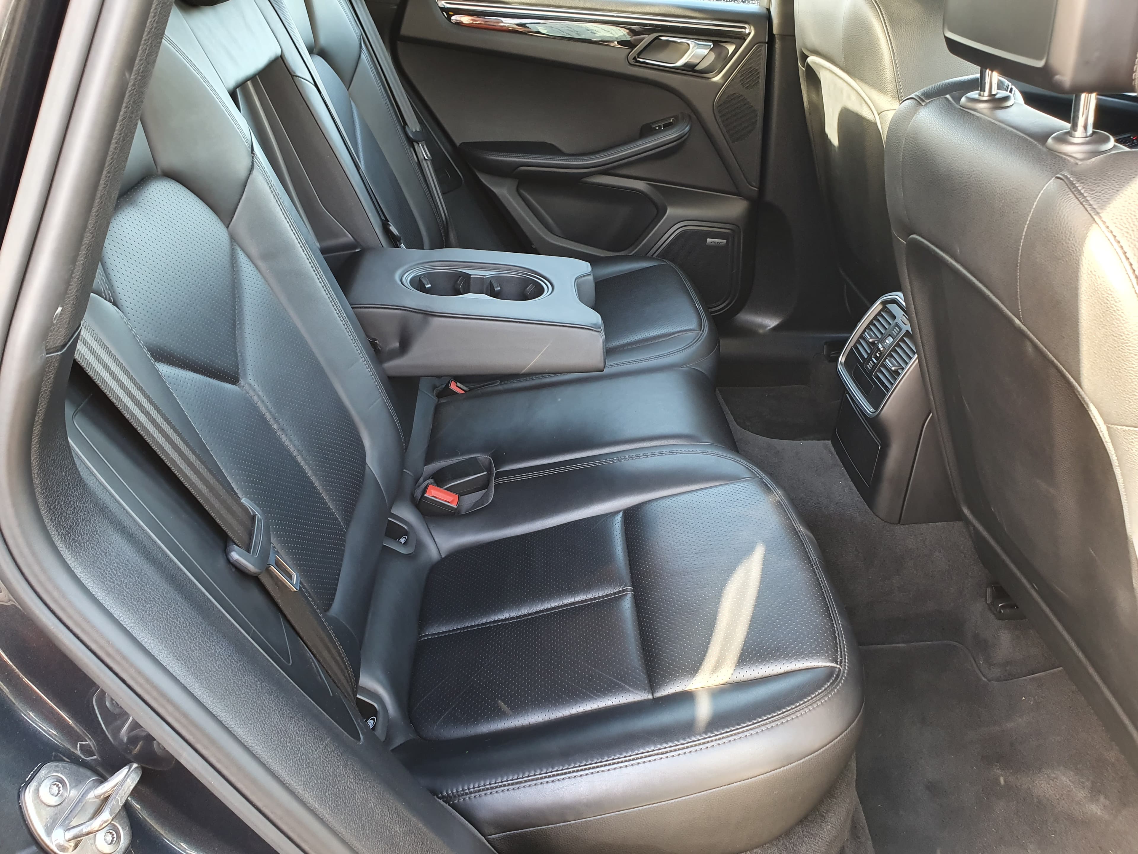Porsche Macan S · Ano 2016 — image 21