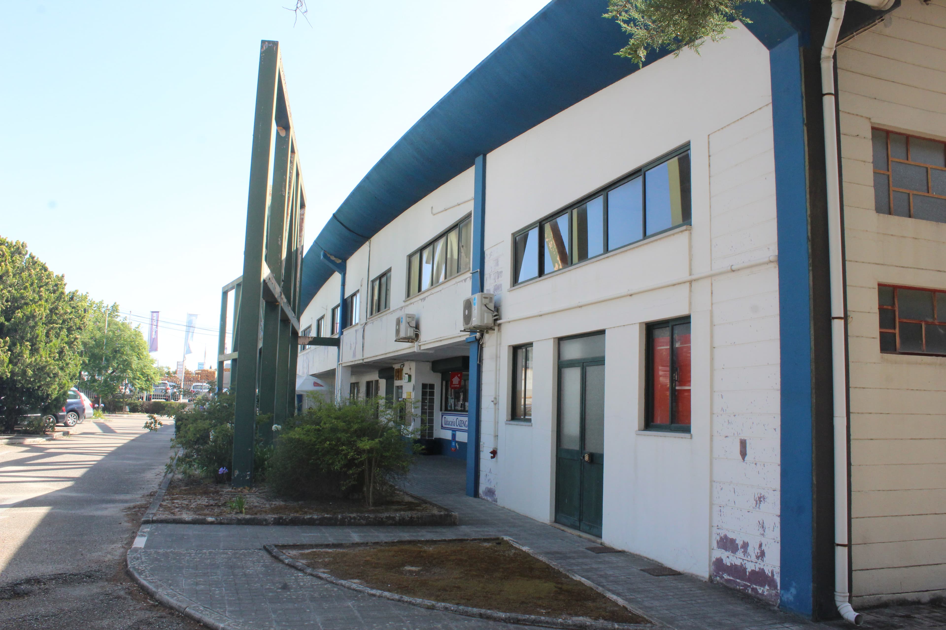 Armazém Comercial · Zona Industrial de Santarém — imagen 9