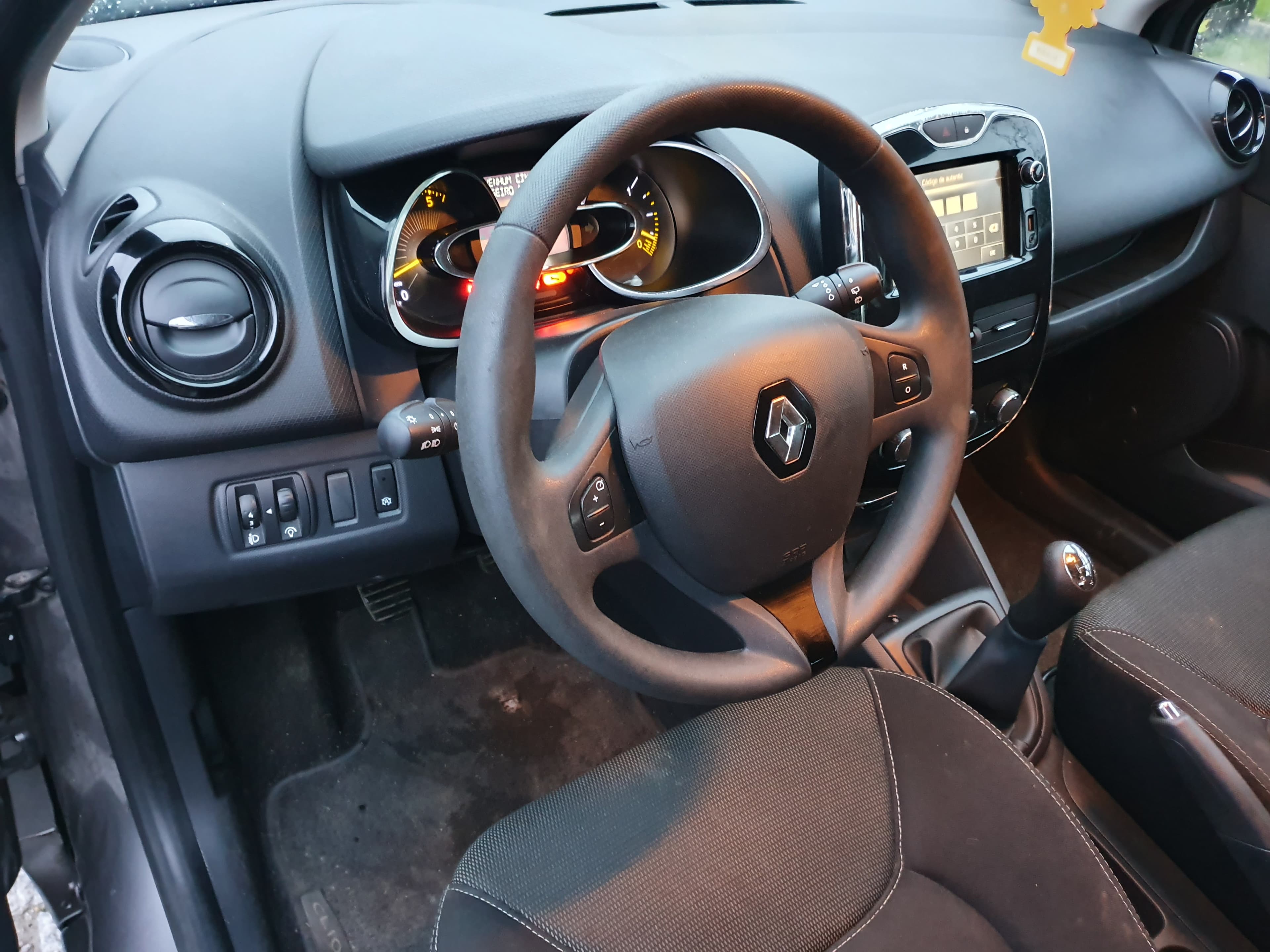 Renault Clio · Année 2014 — image 38