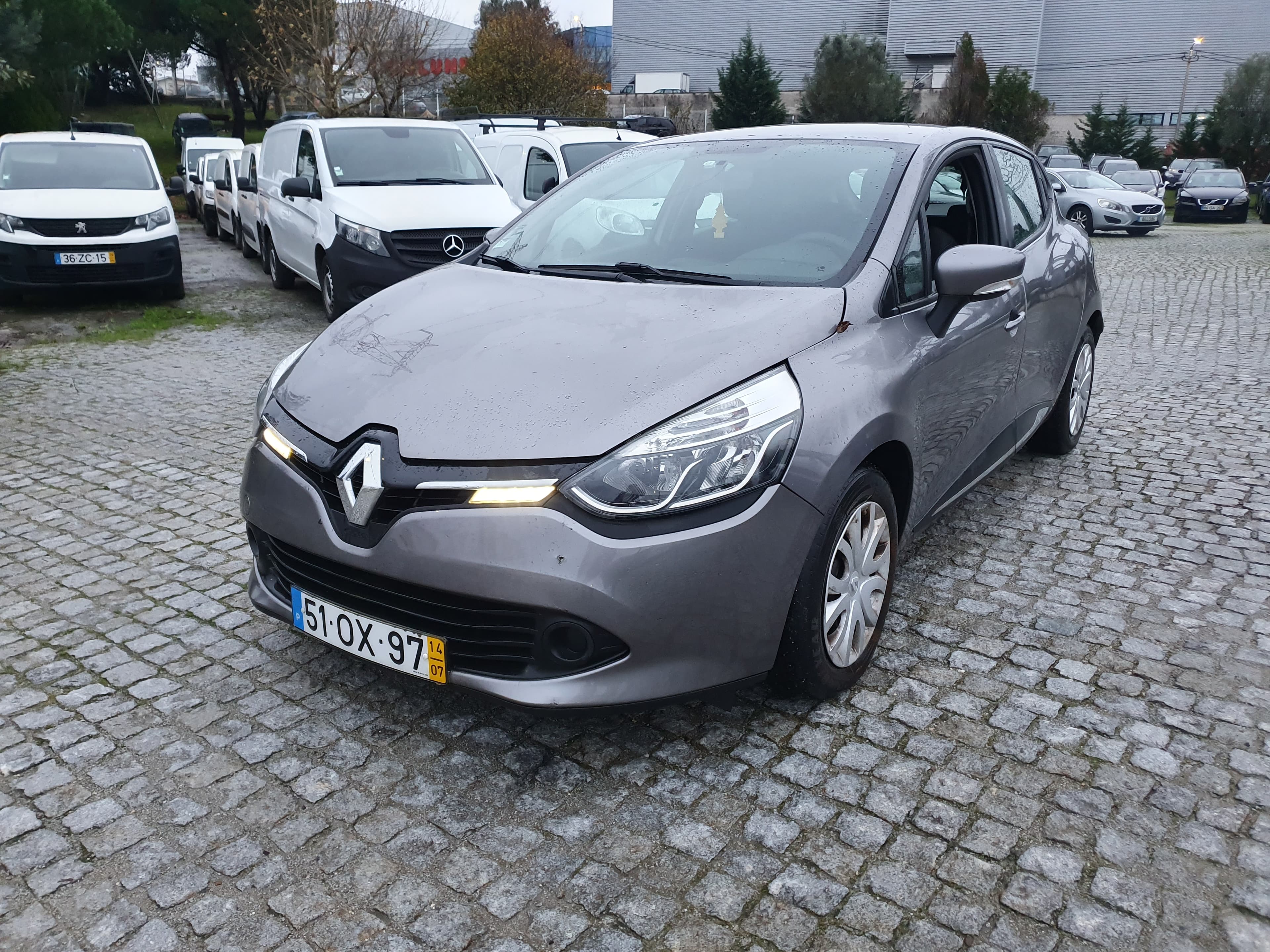 Renault Clio · Année 2014 — image 2