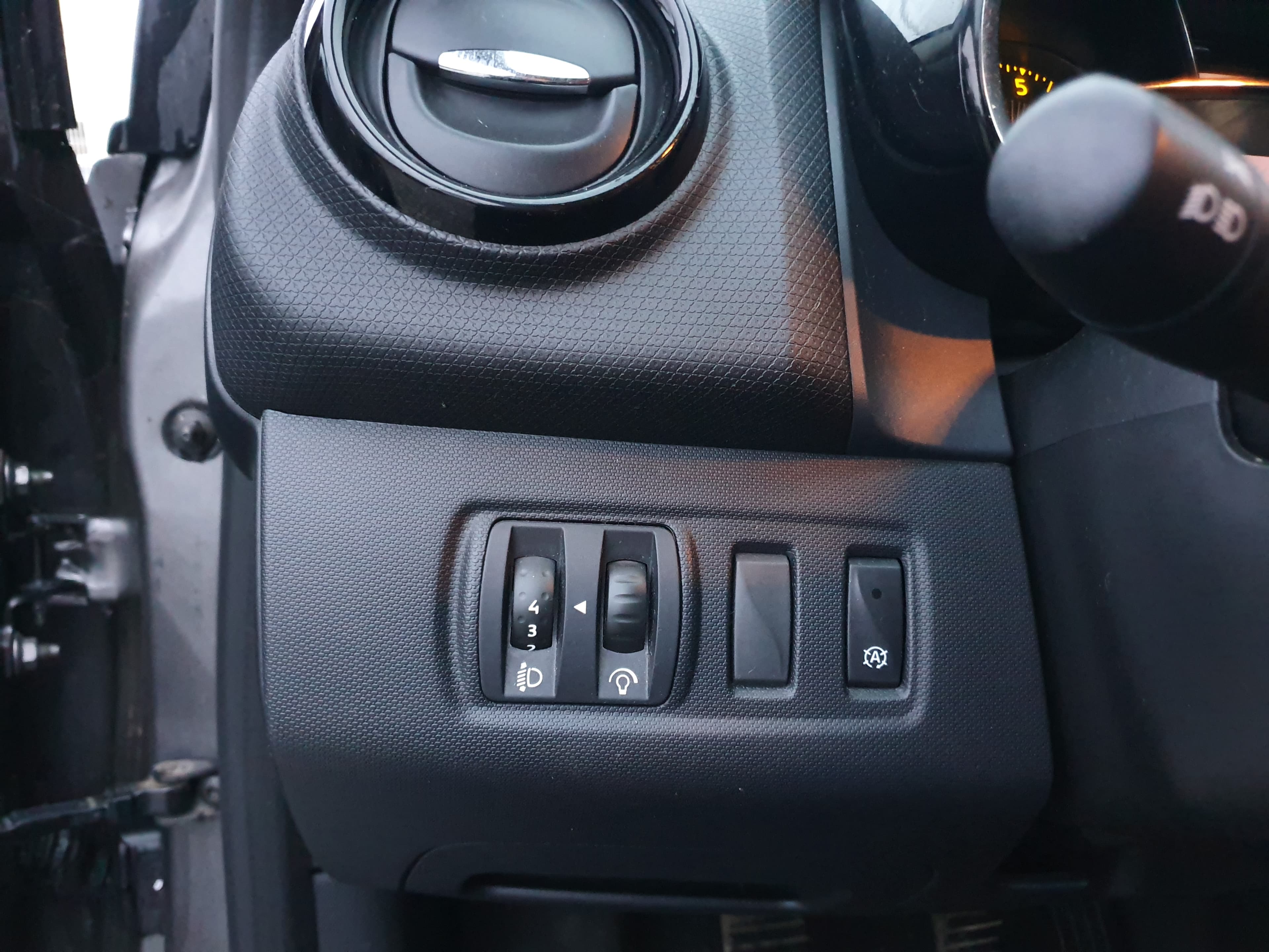 Renault Clio · Année 2014 — image 37