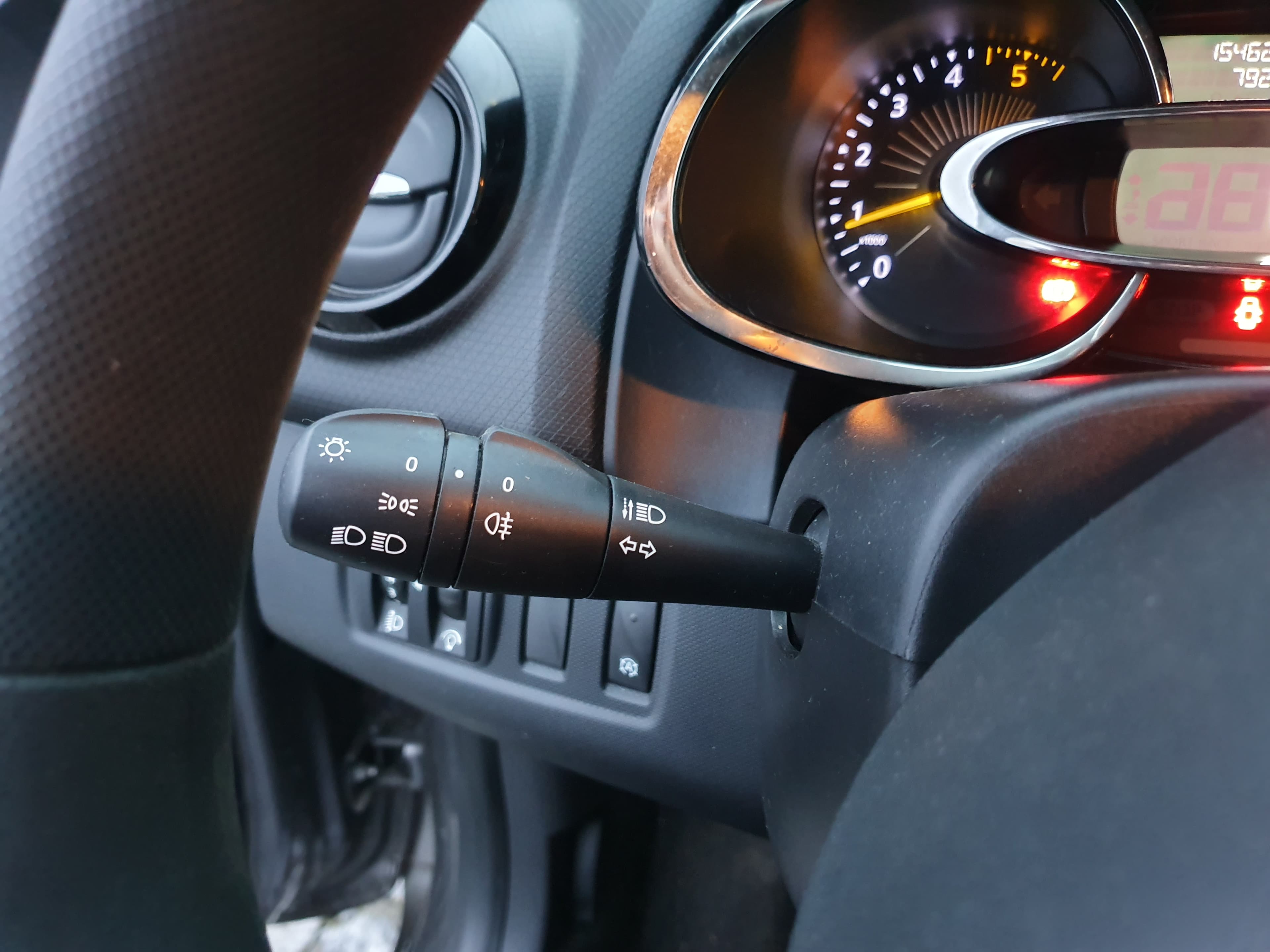 Renault Clio · Année 2014 — image 36