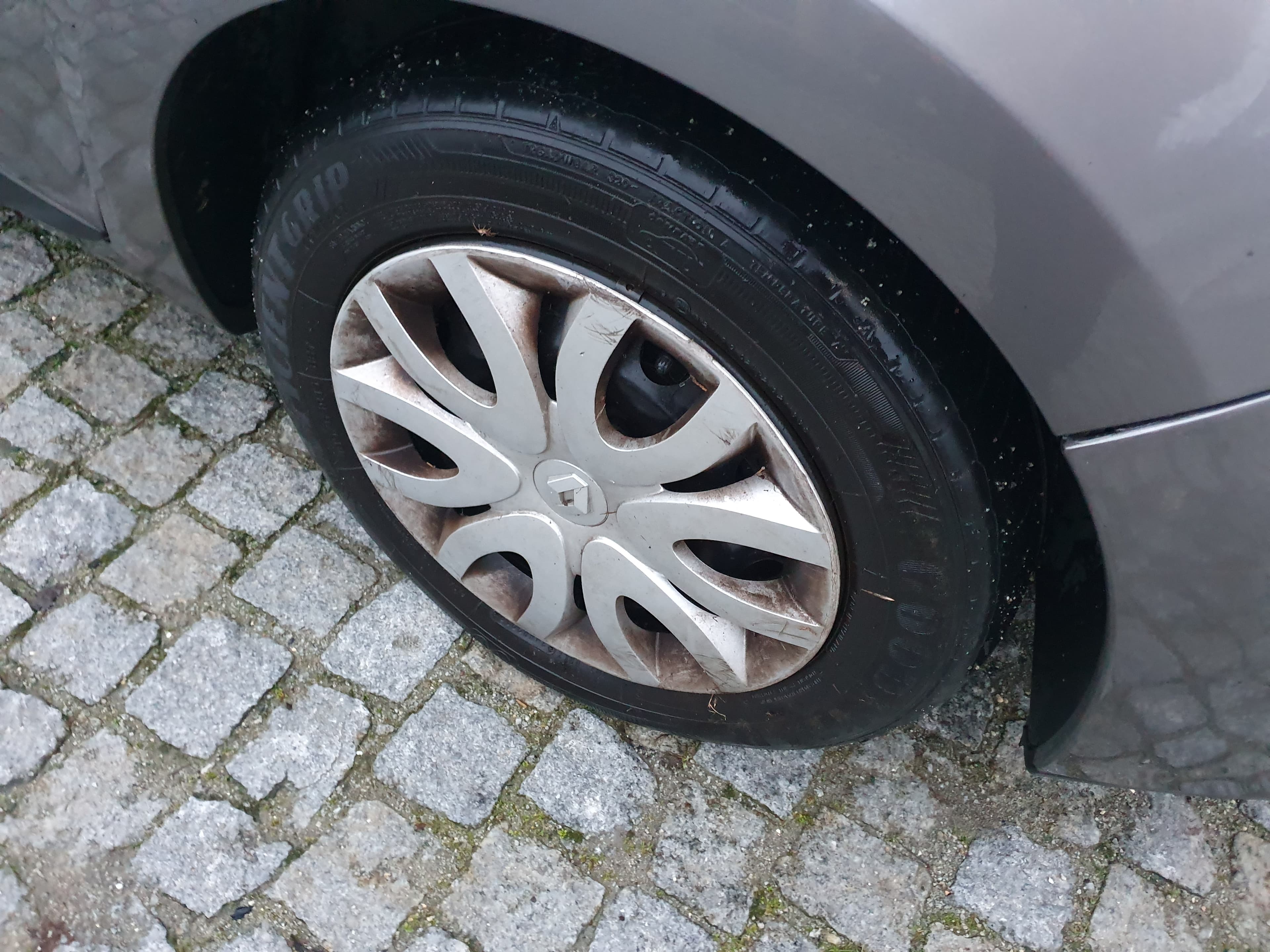 Renault Clio · Année 2014 — image 14