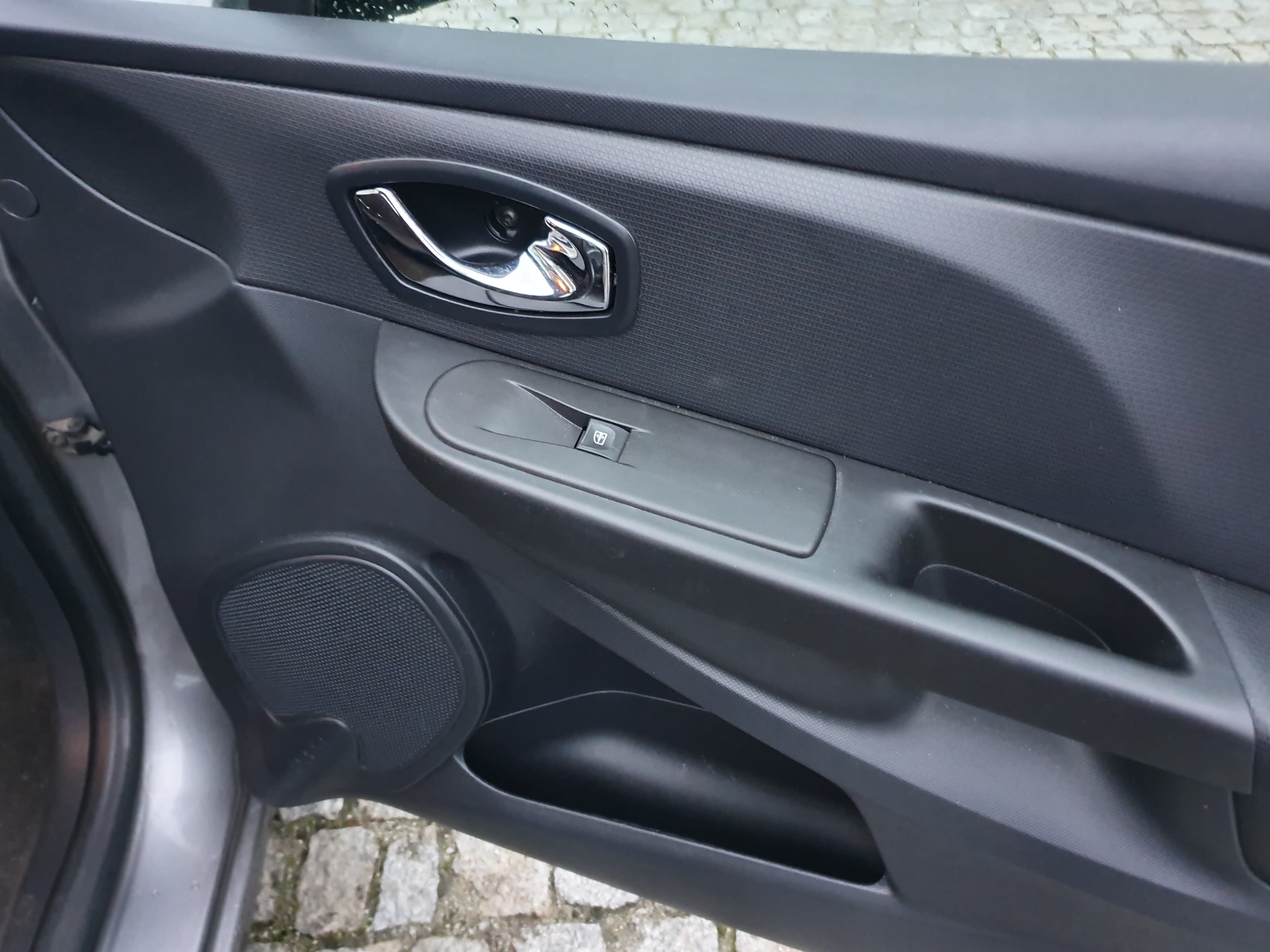 Renault Clio · Année 2014 — image 21