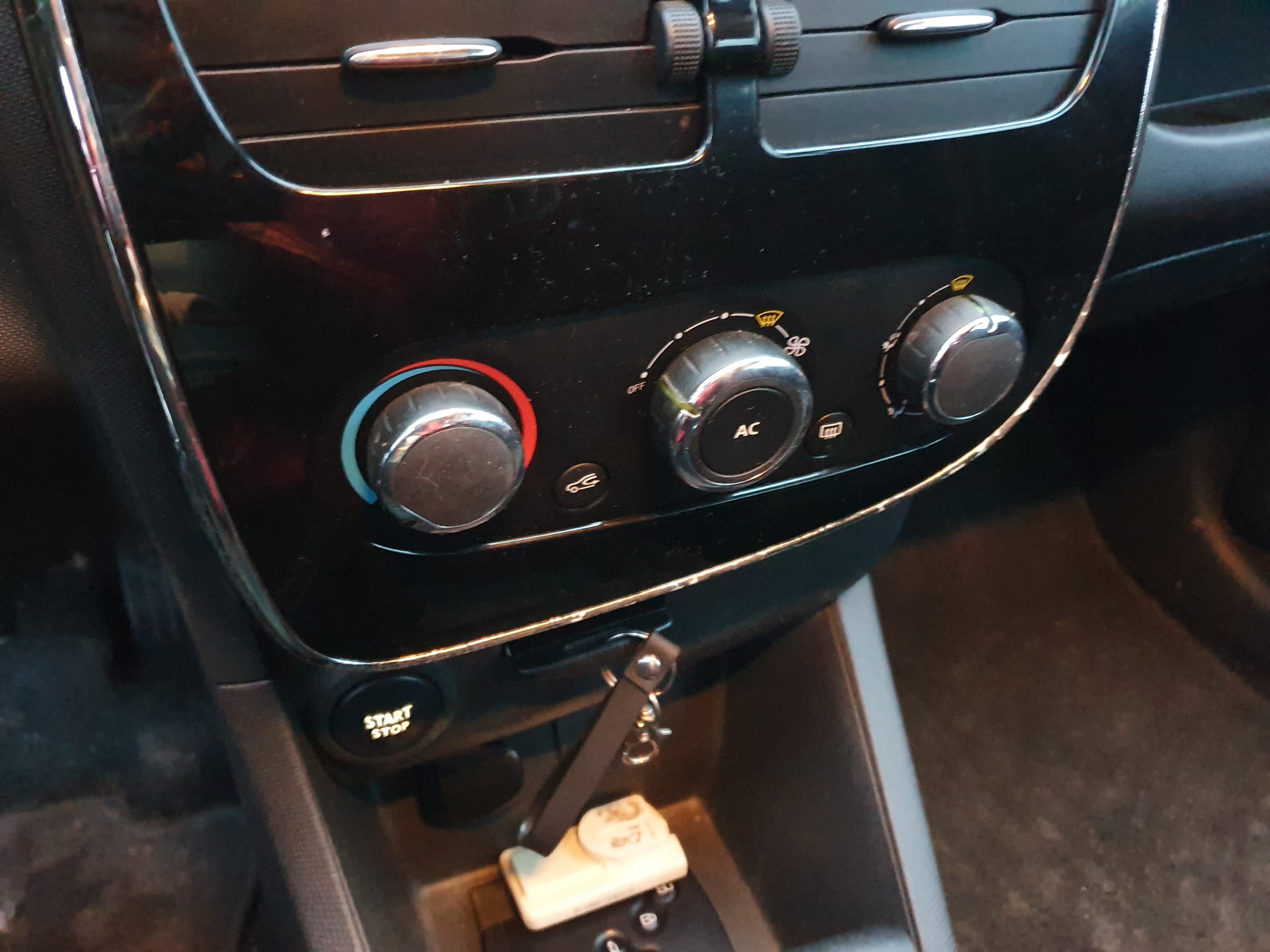 Renault Clio · Année 2014 — image 31