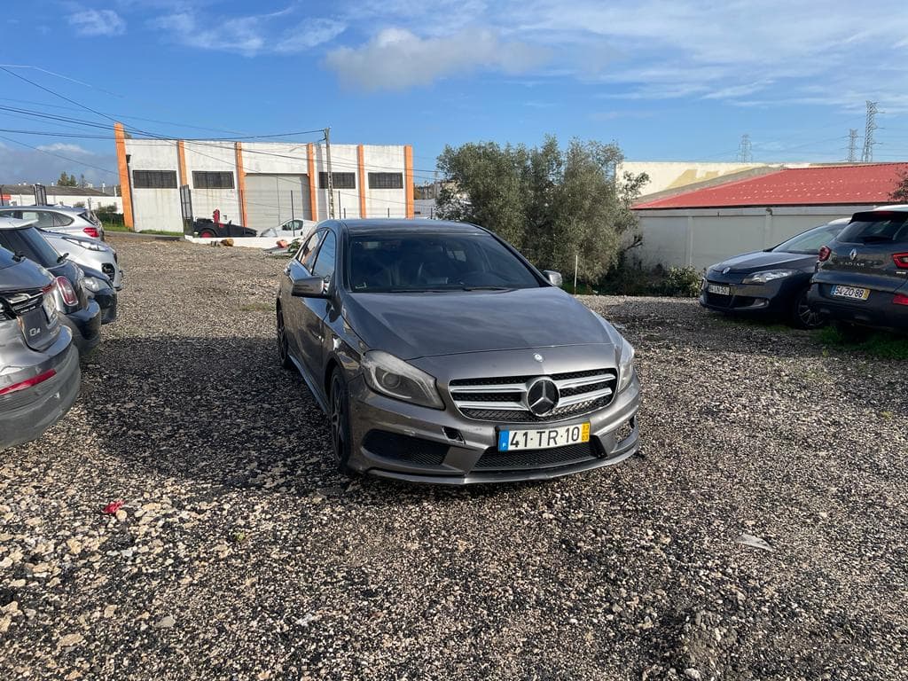 Mercedes-Benz Classe A 180 CDI · Ano 2013 — imagen 1
