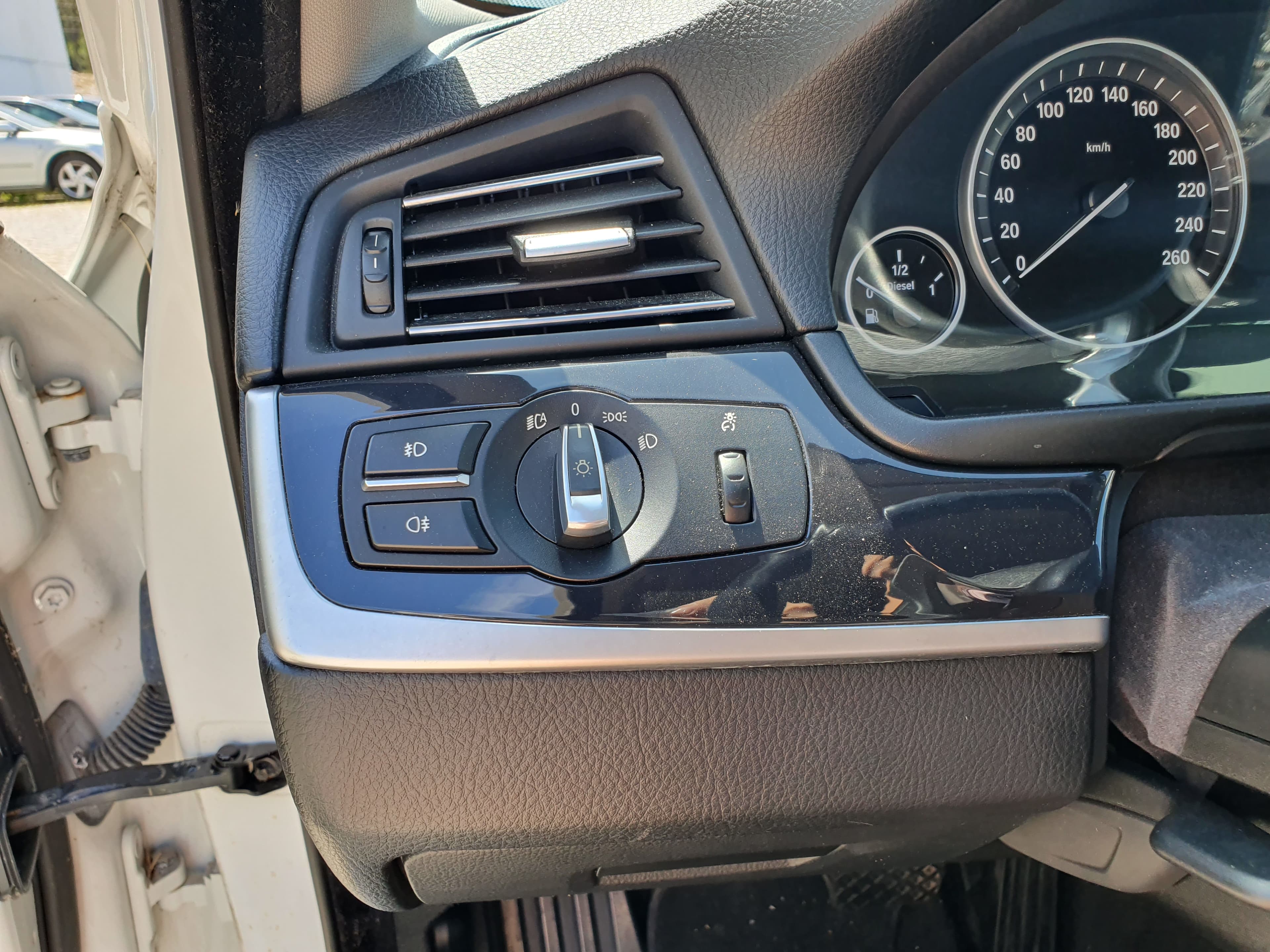 BMW 520D · Ano 2012 — imagen 40