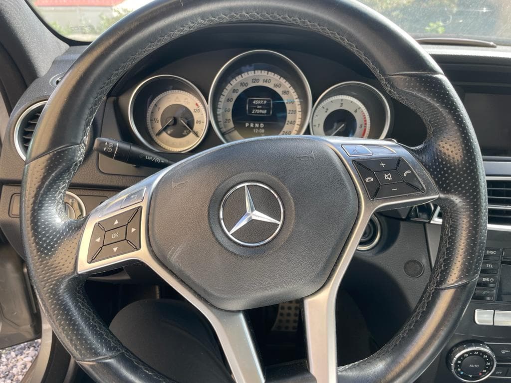 Mercedes-Benz C250 CDI · Ano 2012 — imagen 9