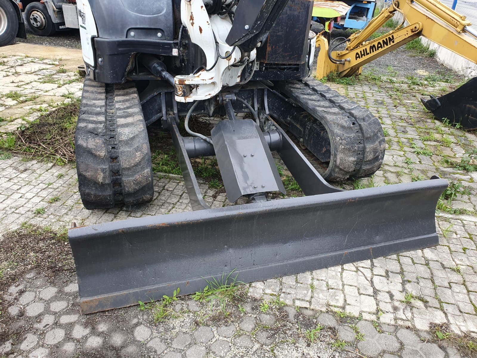 Giratória Yanmar Vio57 — image 8