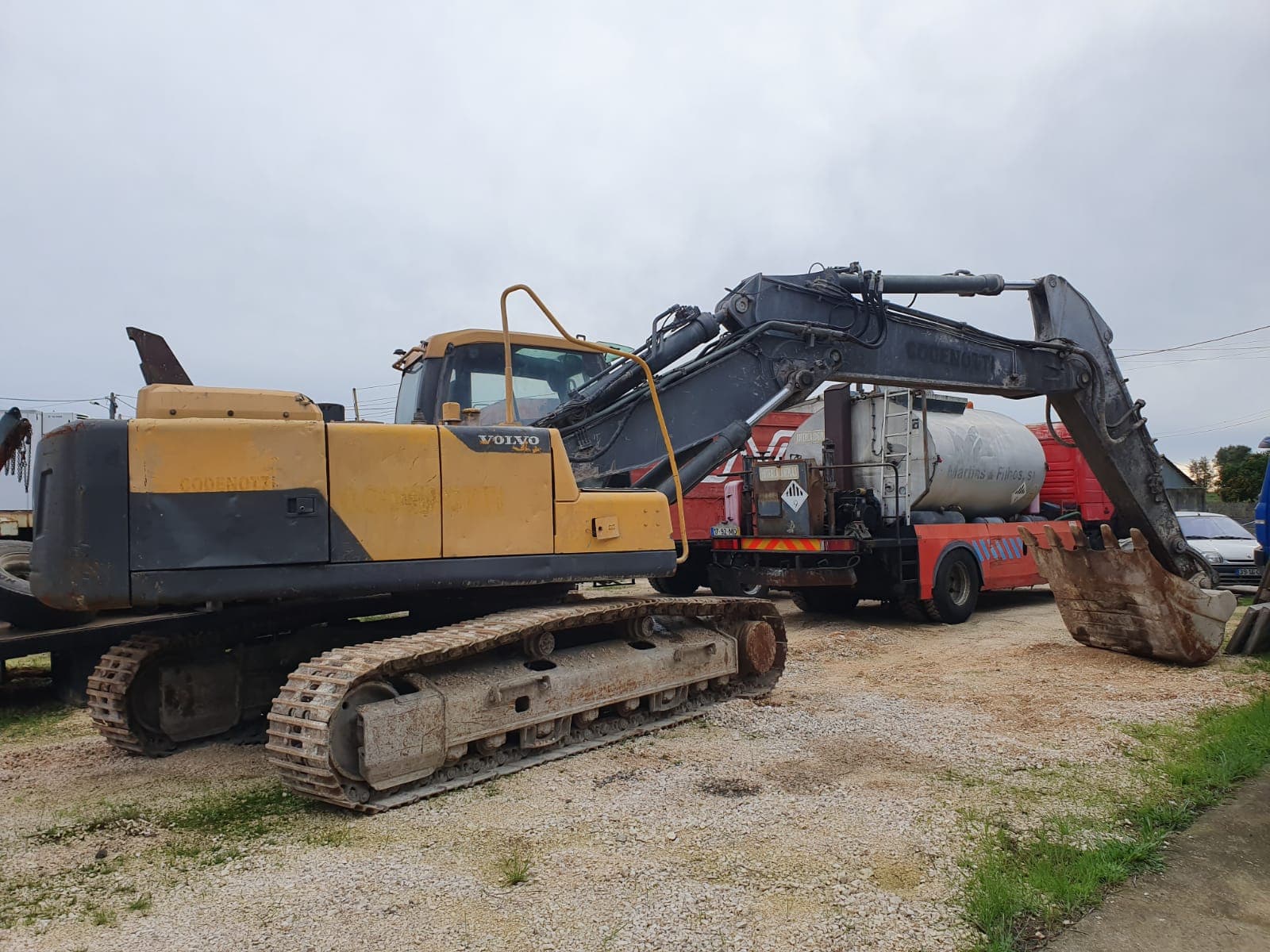 Escavadora Volvo EC2200 — imagen 1