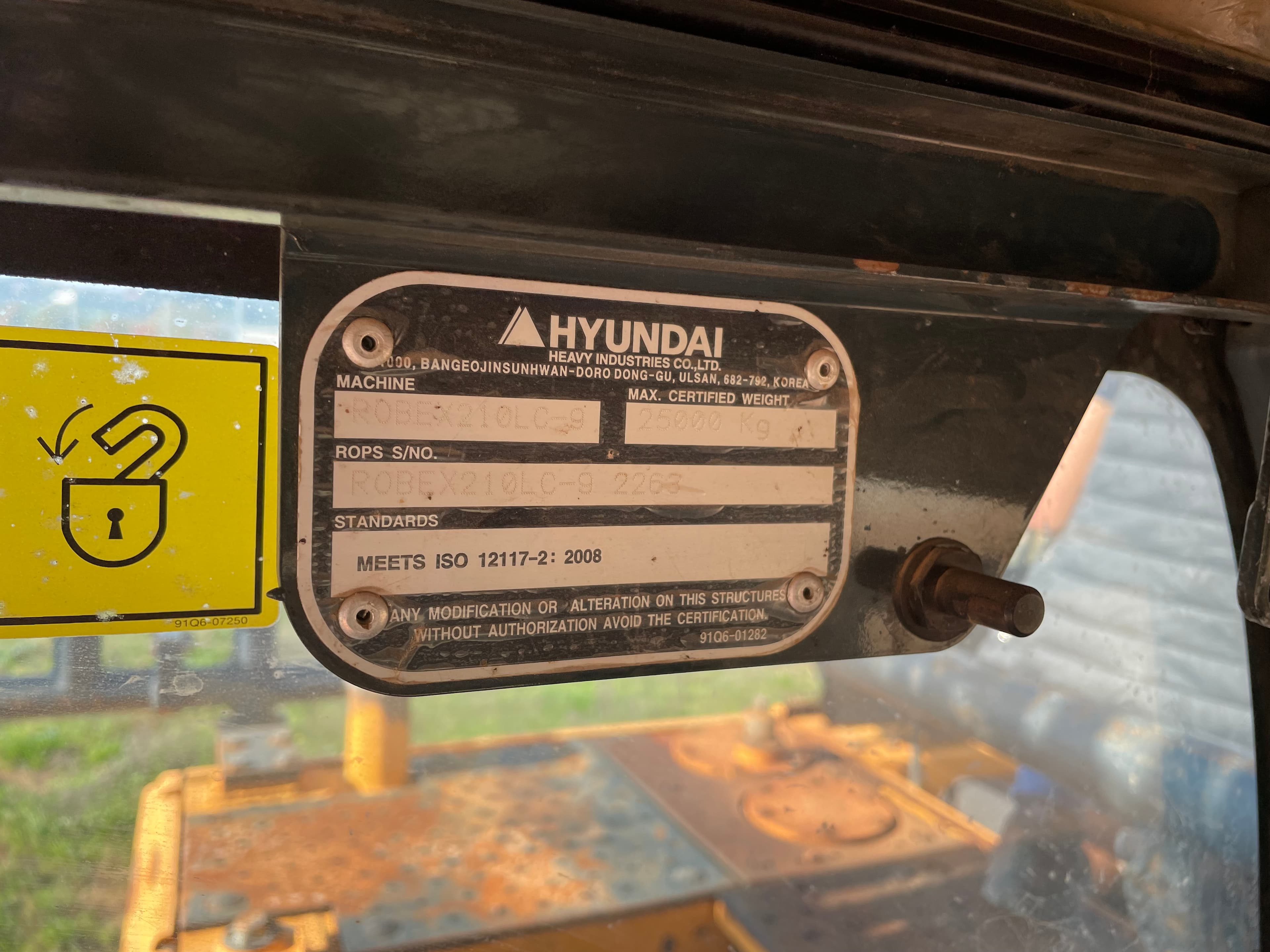 Excavadora sobre orugas Hyundai Robex LC-9 — imagen 8