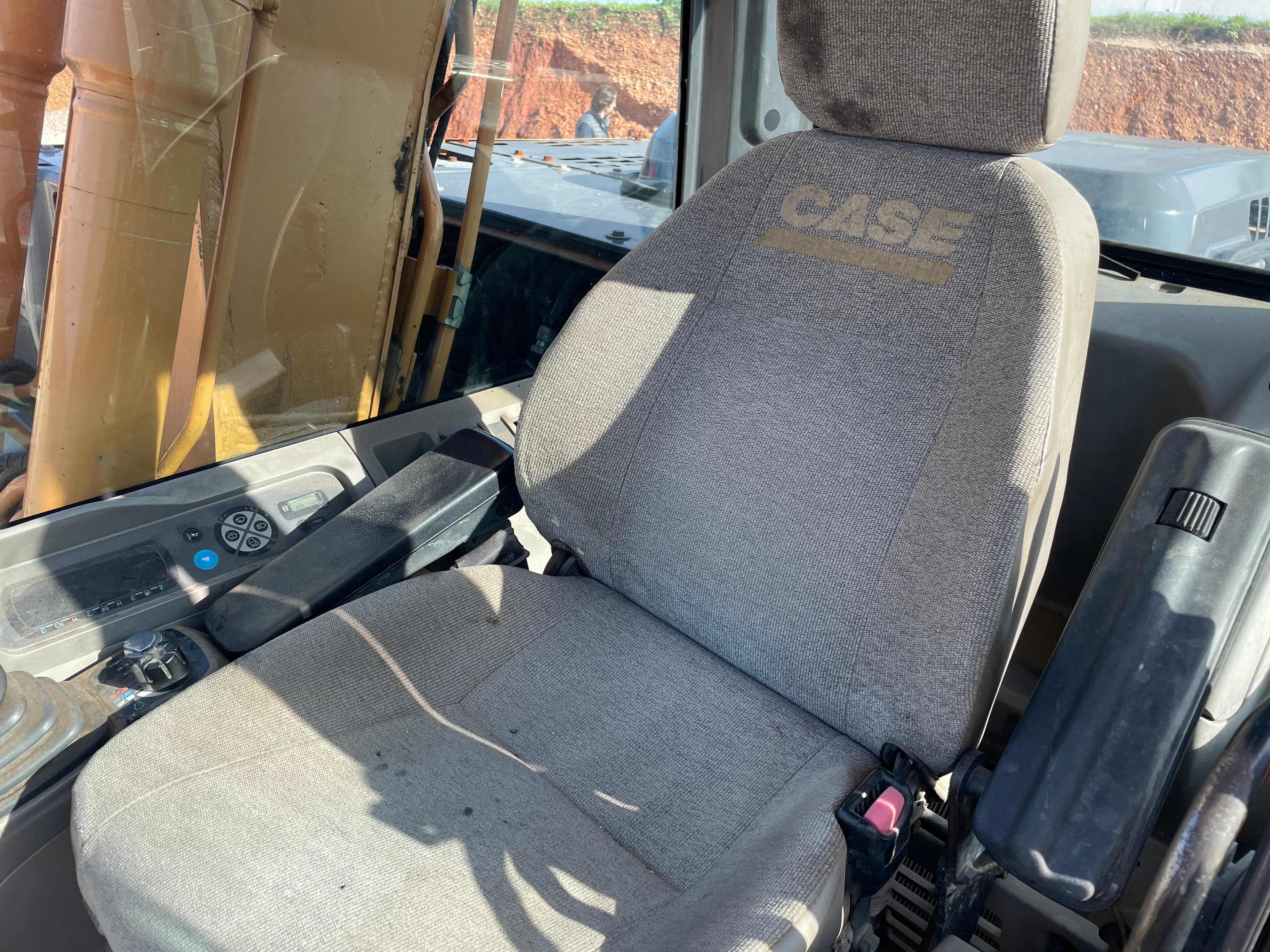 Giratória Case CX 130 B — imagem 5