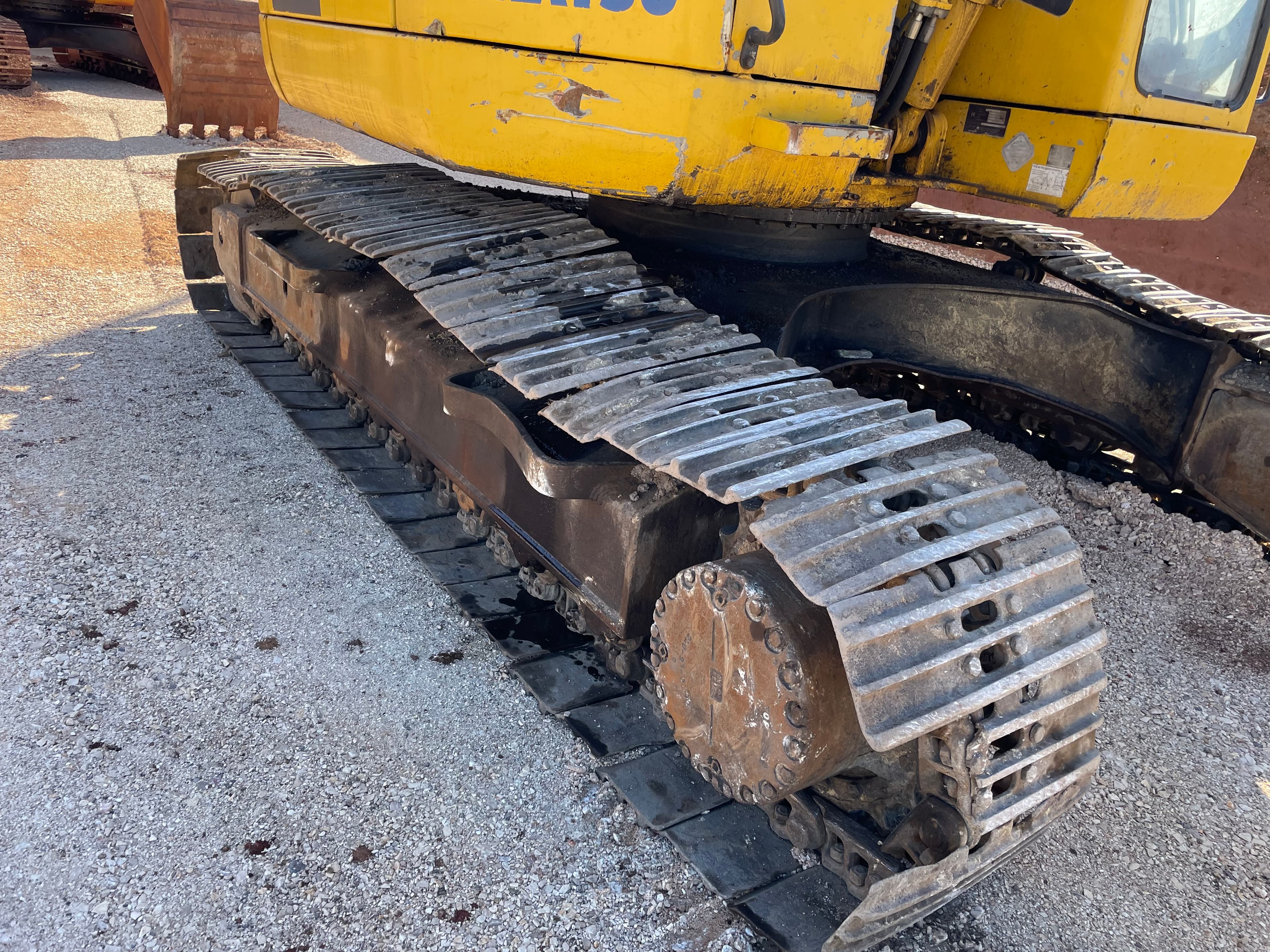 Giratória Komatsu PC 228USLC — imagem 5