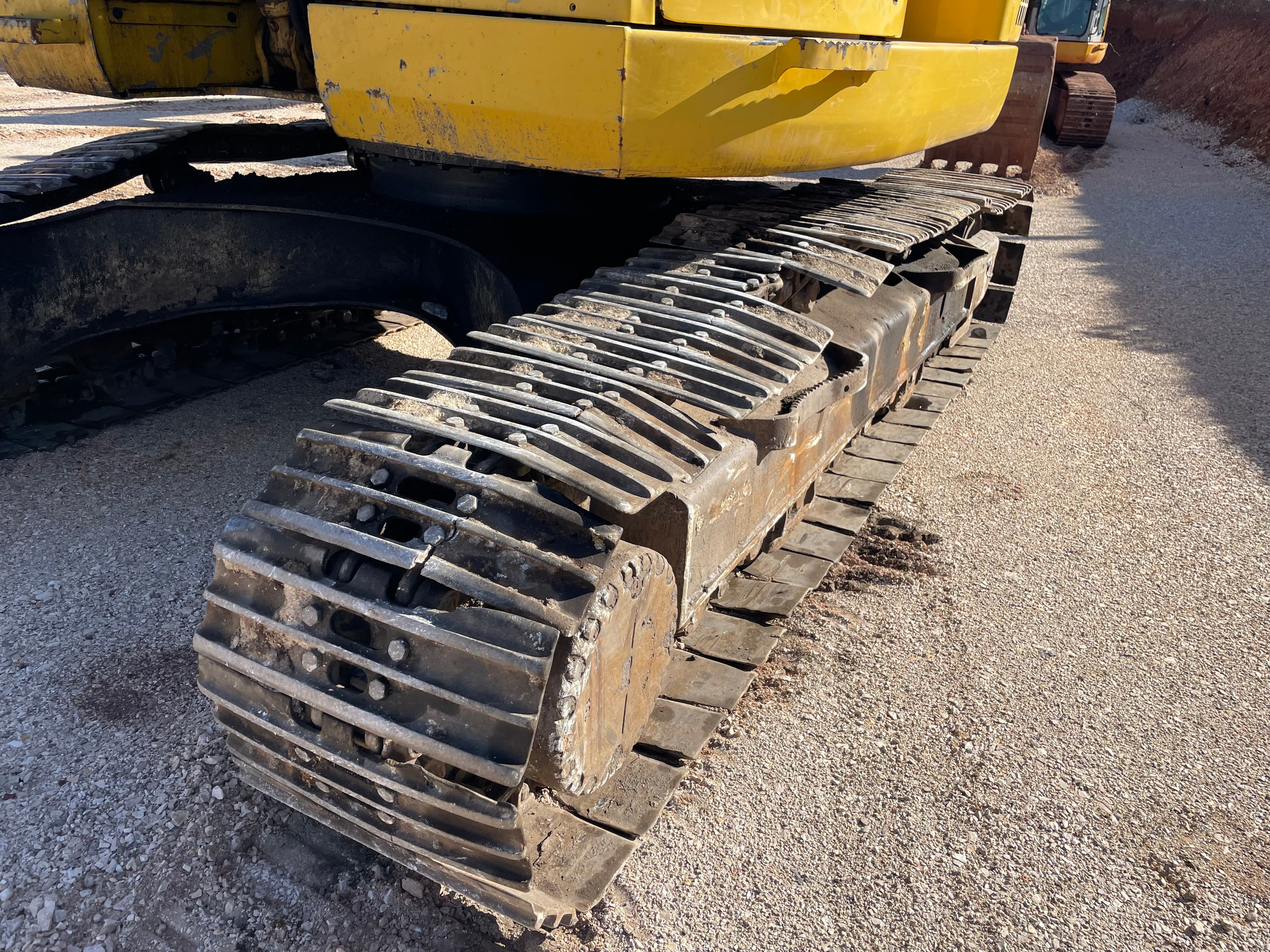 Giratória Komatsu PC 228USLC — imagem 4