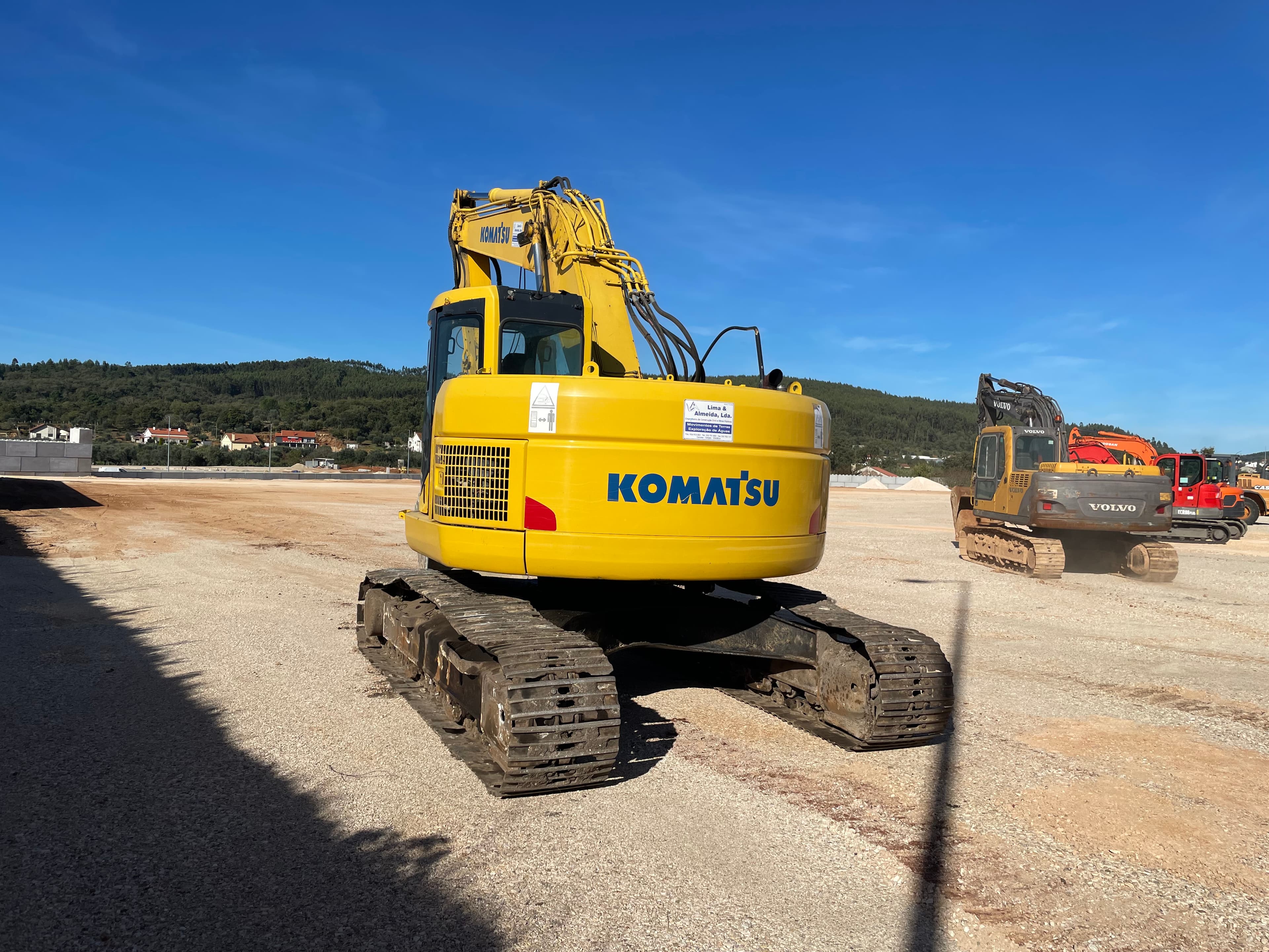 Giratória Komatsu PC 228USLC — imagem 3