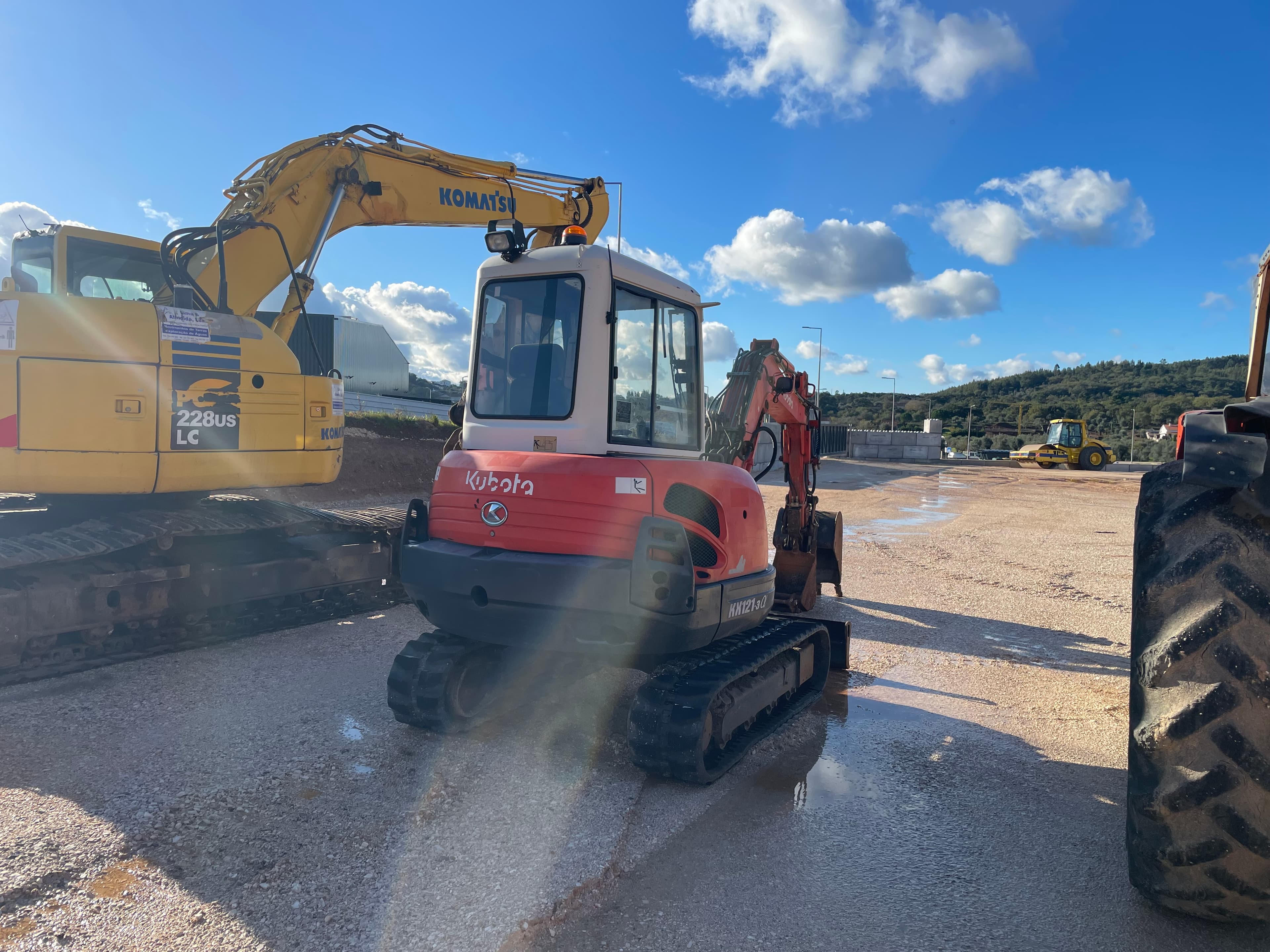 Mini Giratória Kubota KX 121 — imagem 2
