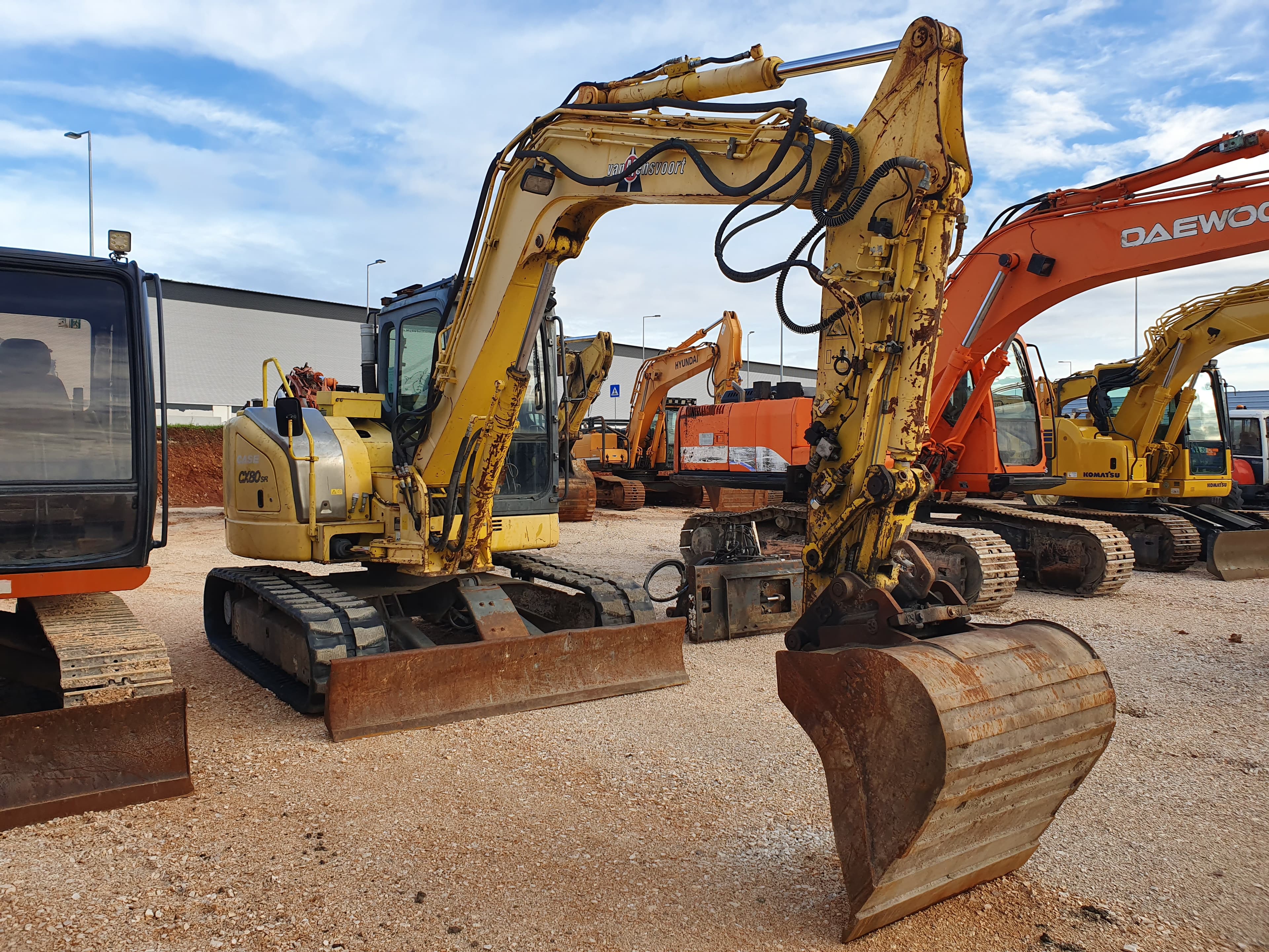 Excavadora sobre orugas Case CX80 — imagen 2