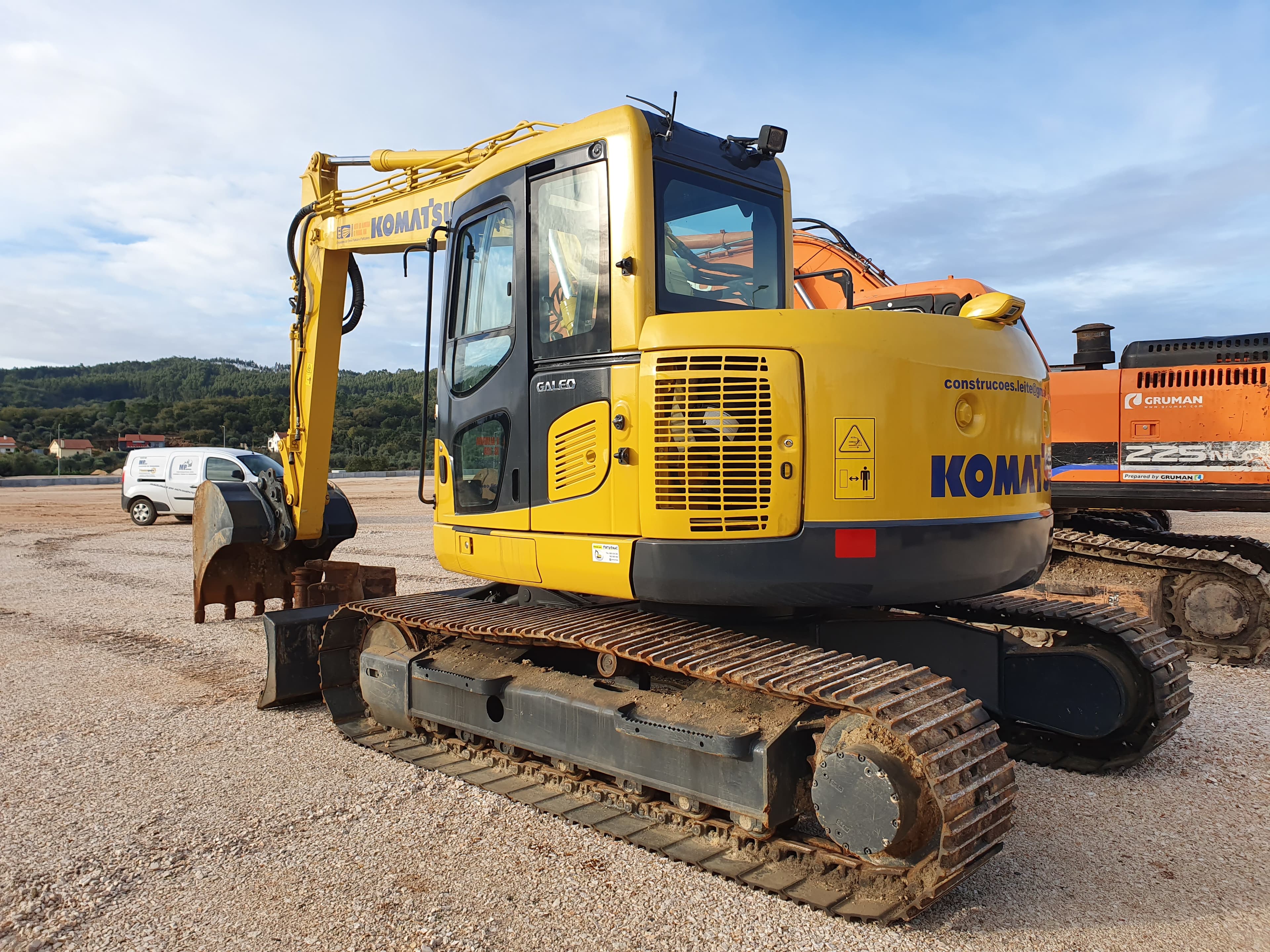 Giratória Komatsu  PC138US-8 — imagen 3