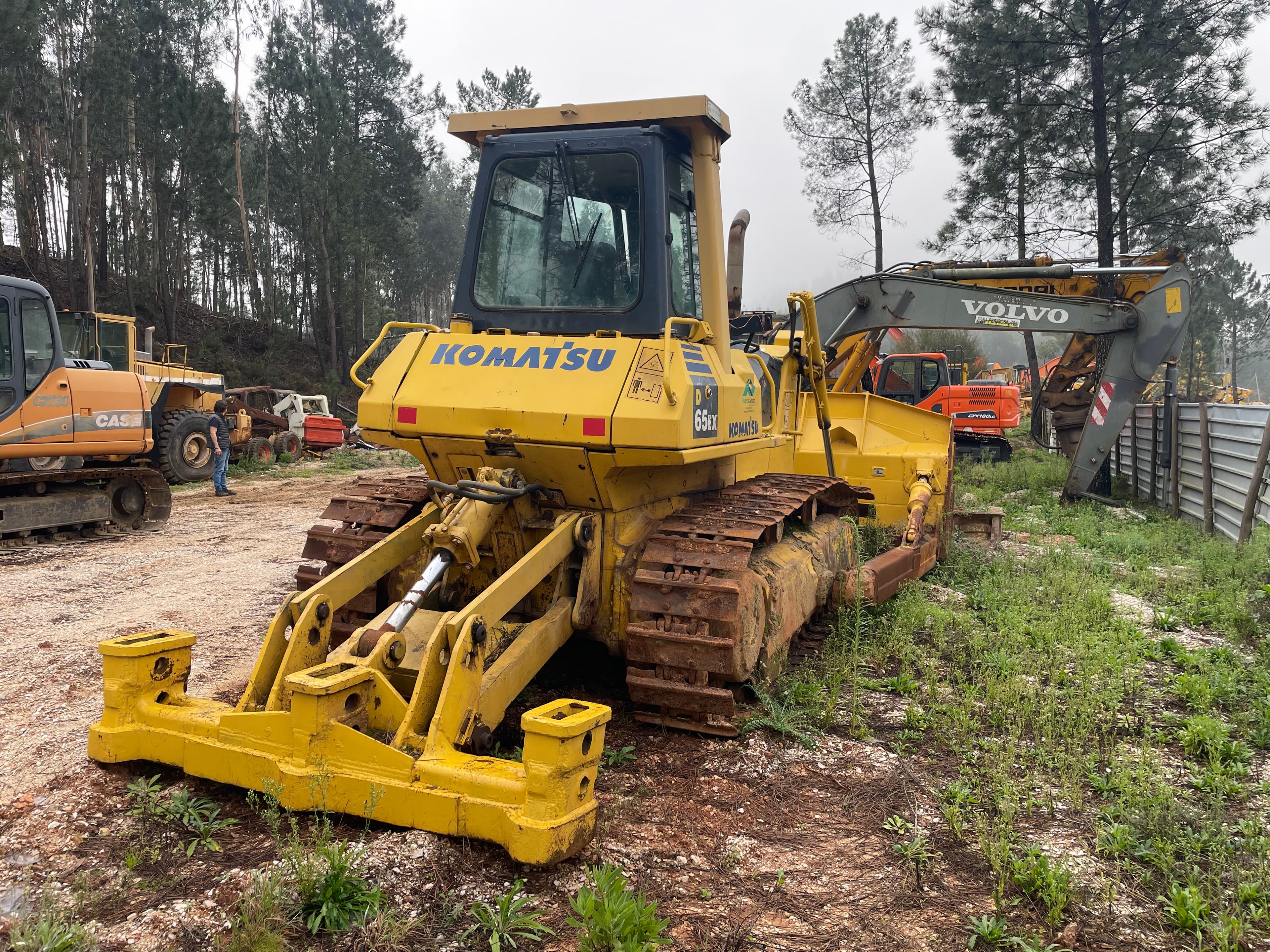 Bulldozer Komatsu 65 EX 12 — imagen 4