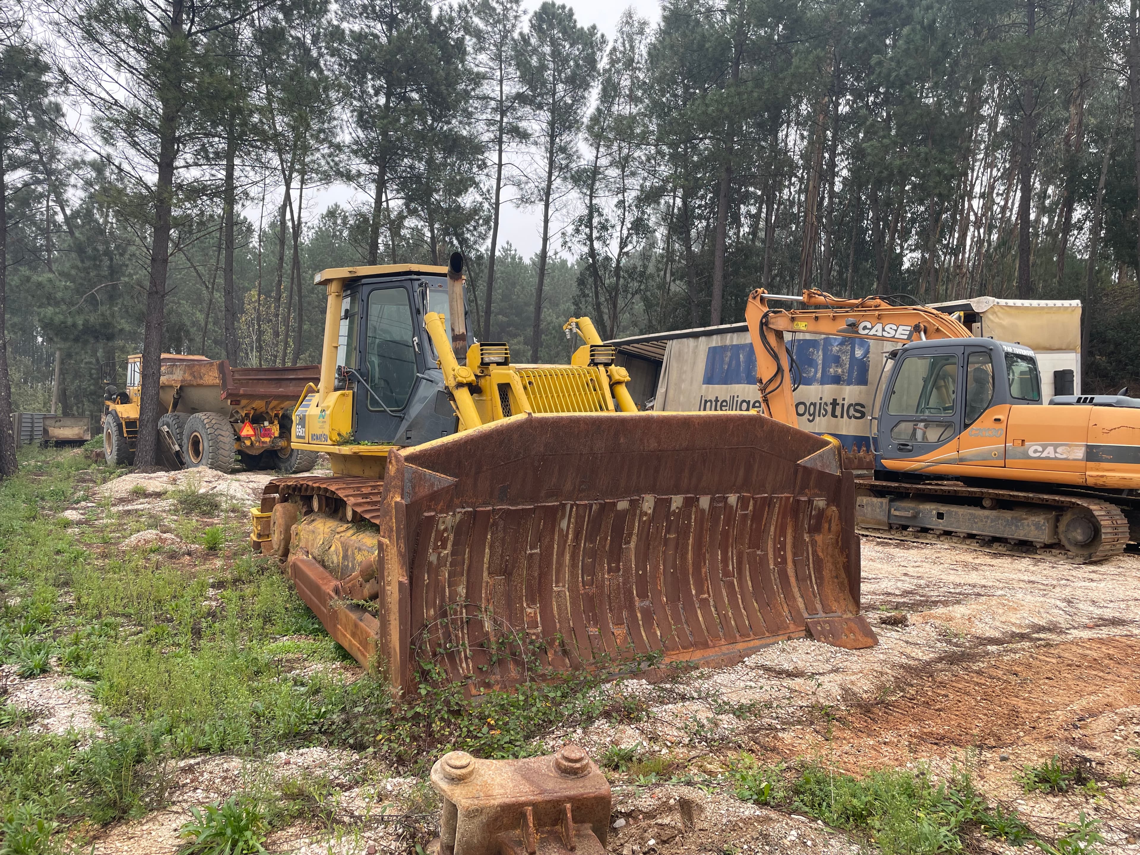Bulldozer Komatsu 65 EX 12 — imagen 2